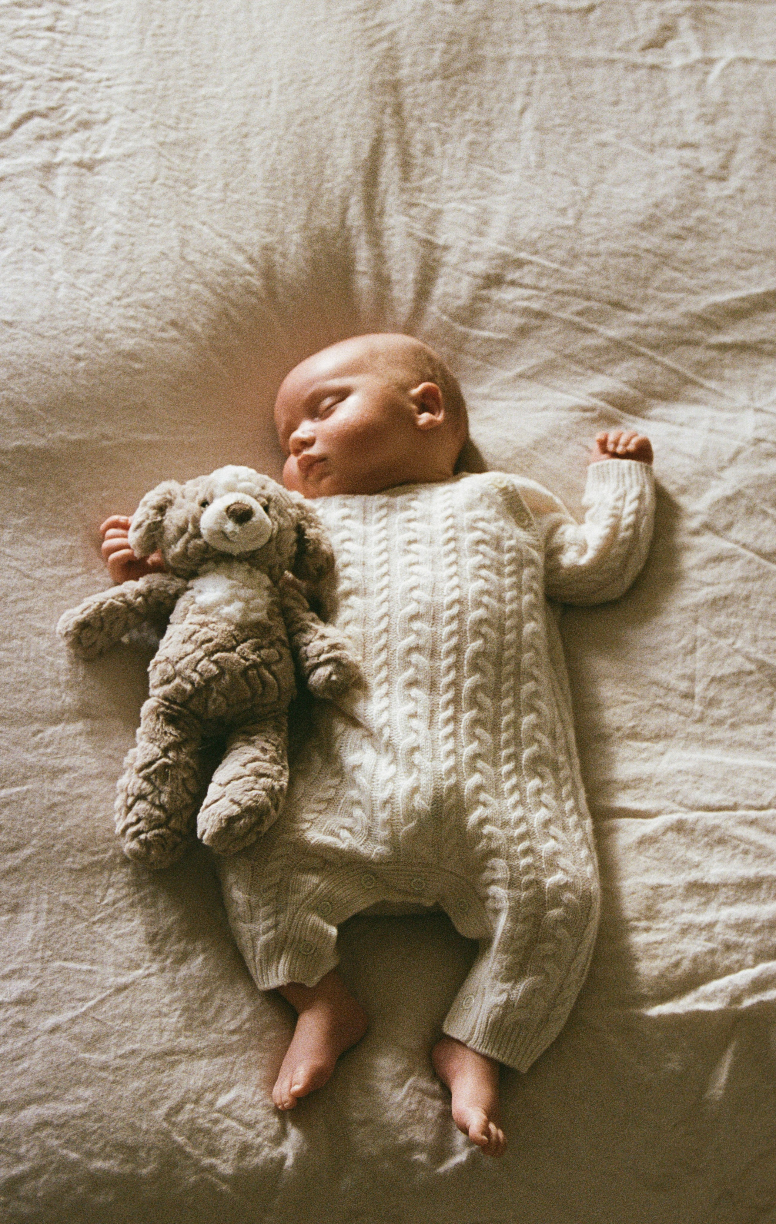 Newborn. Film photographer in Los Angeles Anastasiya Pankova