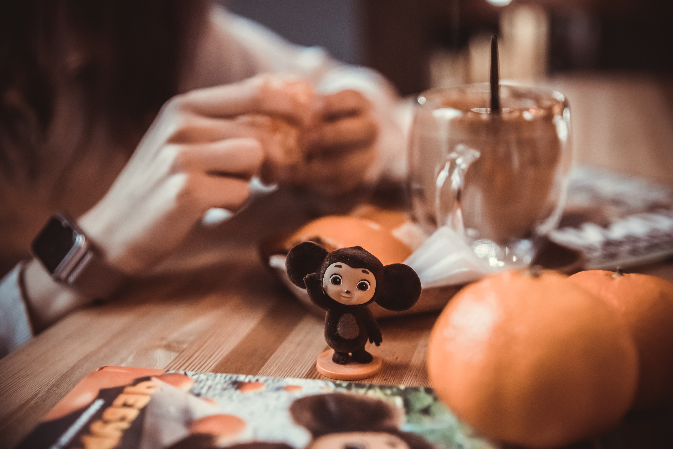 Портретная фотосессия в кафе. Интерьеры, Контент, Портреты | Фотограф в Москве Дани Терно