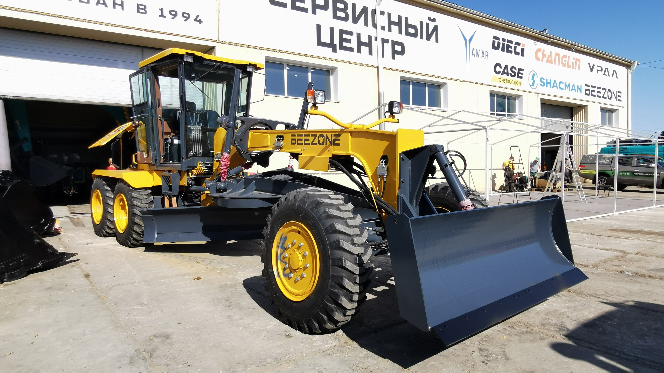 Фото грейдер Beezone G722-5 (B17MG-A). Продажа и обслуживание грузовой техники и спецтехники в г. Новосибирск компания СТИ