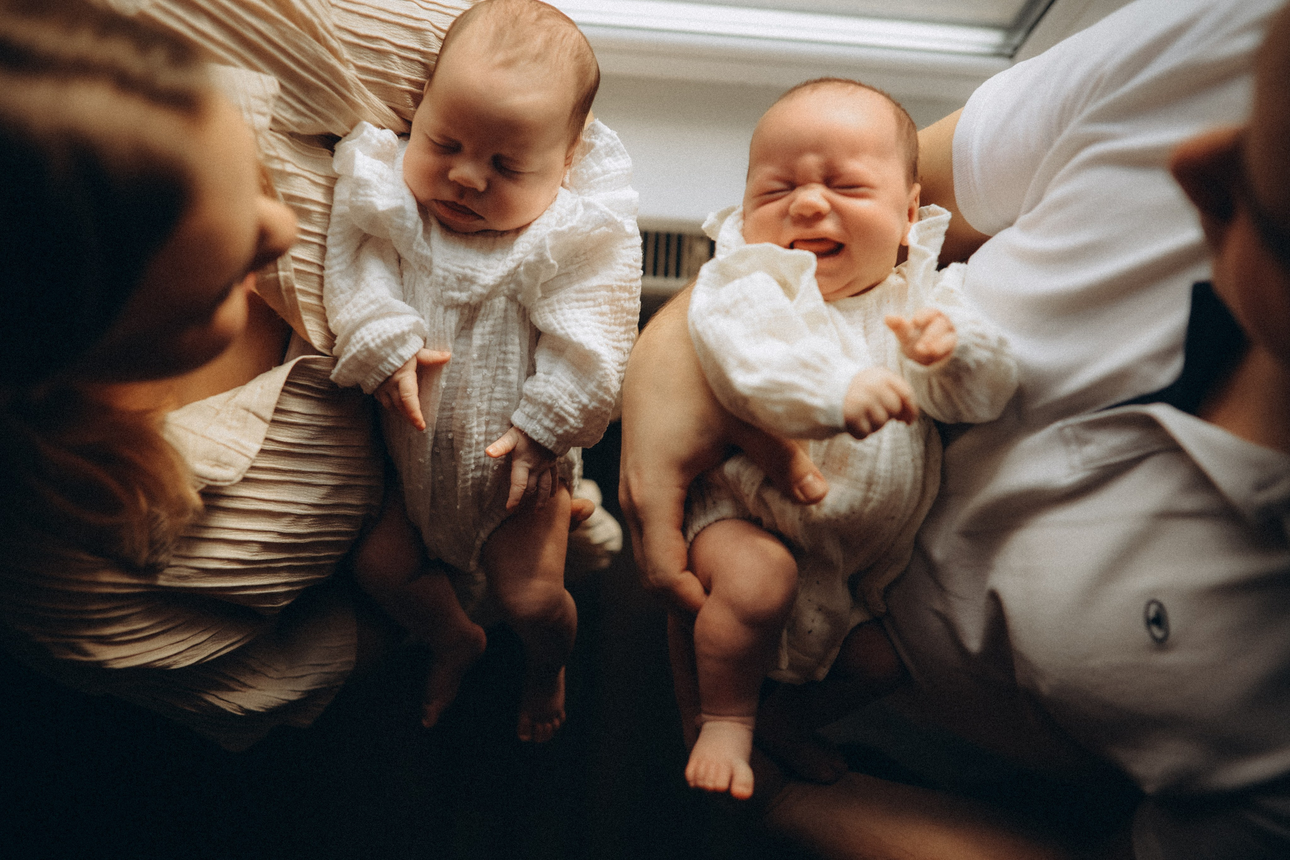 Крошки Василиса и Сонечка. Семейный фотограф в Москве и Люберцах Юлия Гуськова