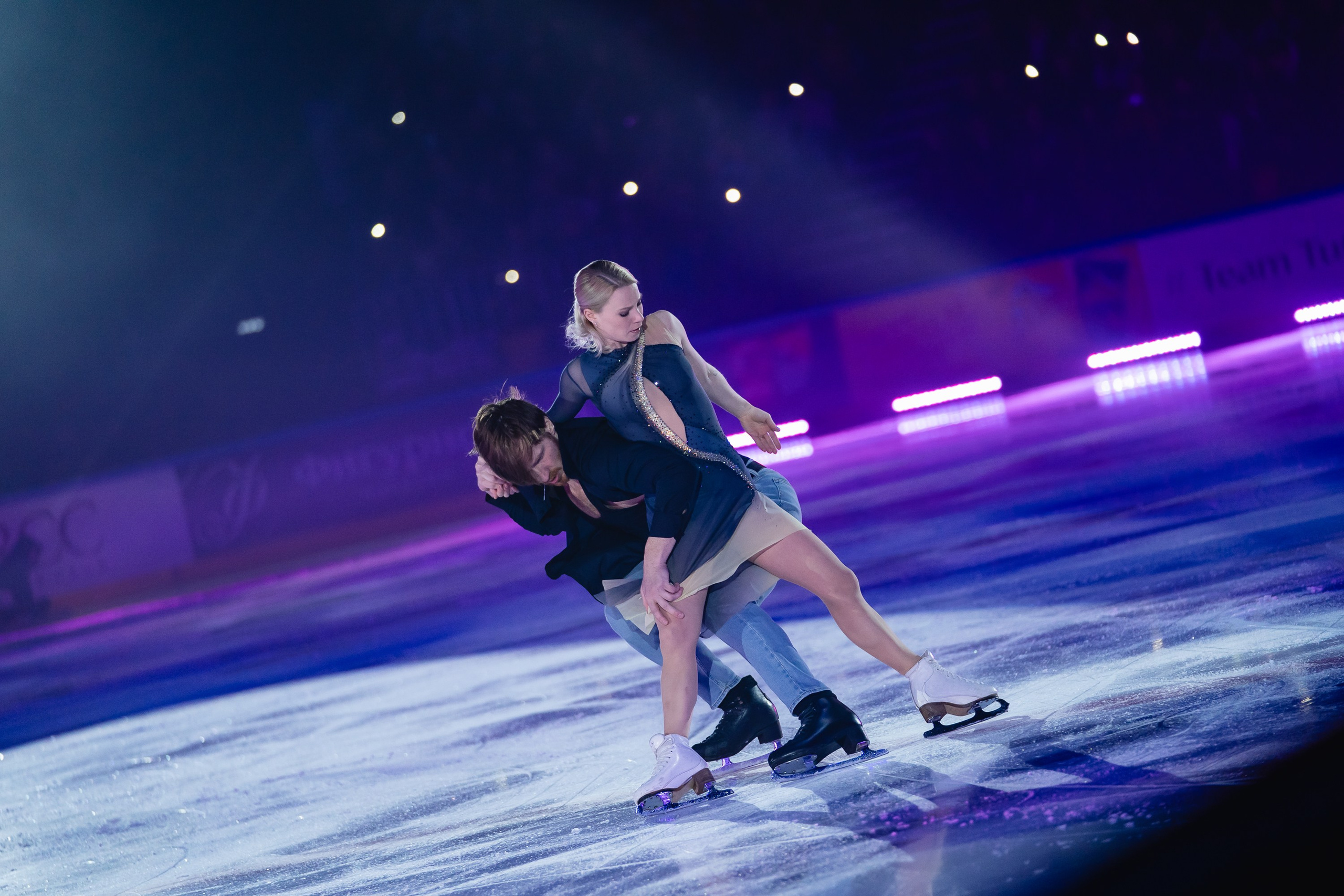 Шоу «Чемпионы на льду» в Новосибирске. Воробьева Ксения — Спортивный и танцевальный фотограф Новосибирск
