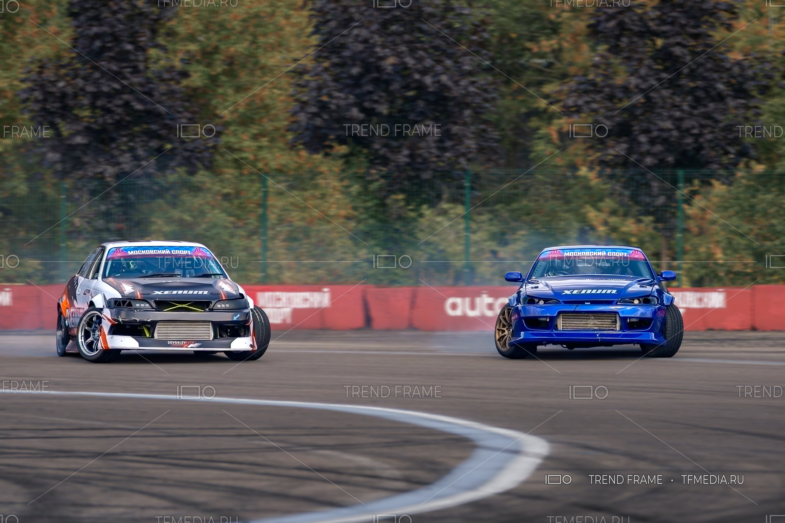 XENUM drift racing — две дрифт-машины на прогреве перед заездом, Фестиваль технических видов спорта 2025, Москва