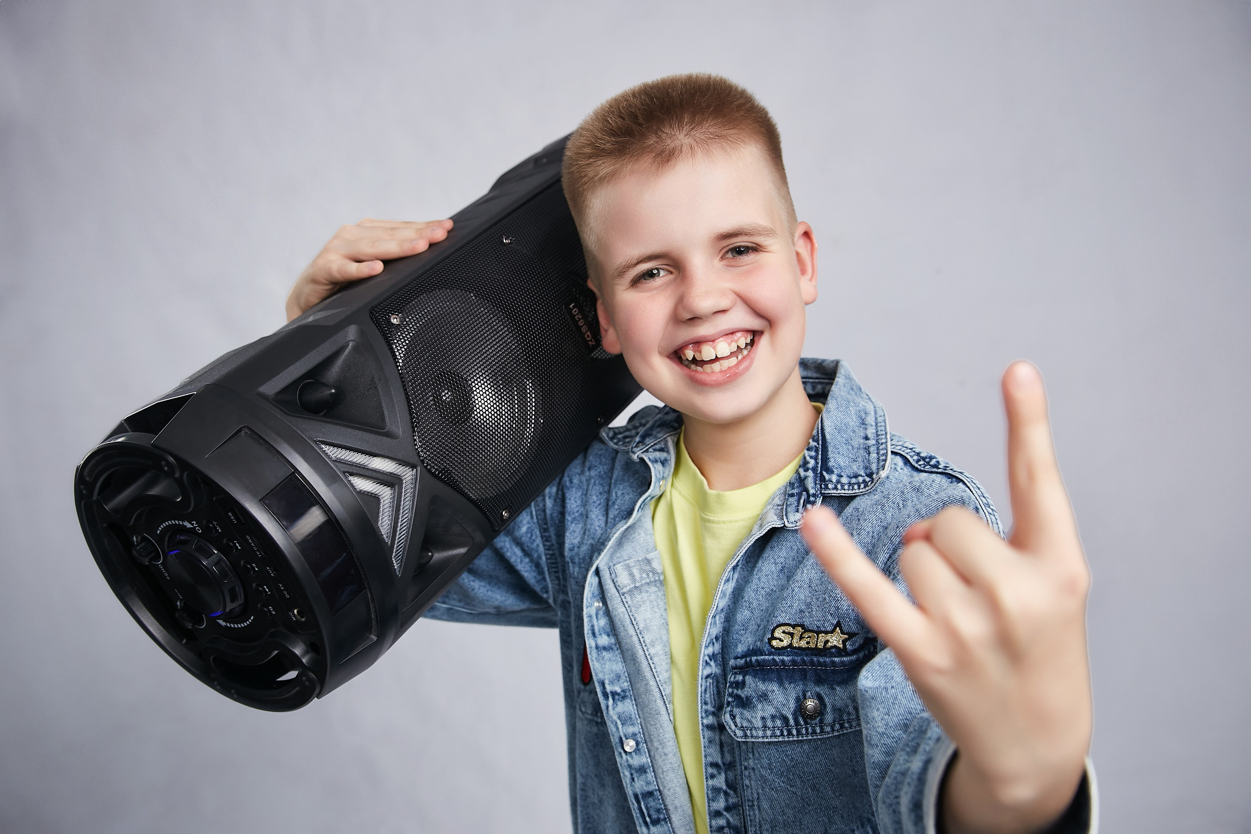 Детская фотосессия — фотосъемка в студии «Миллион Портретов»