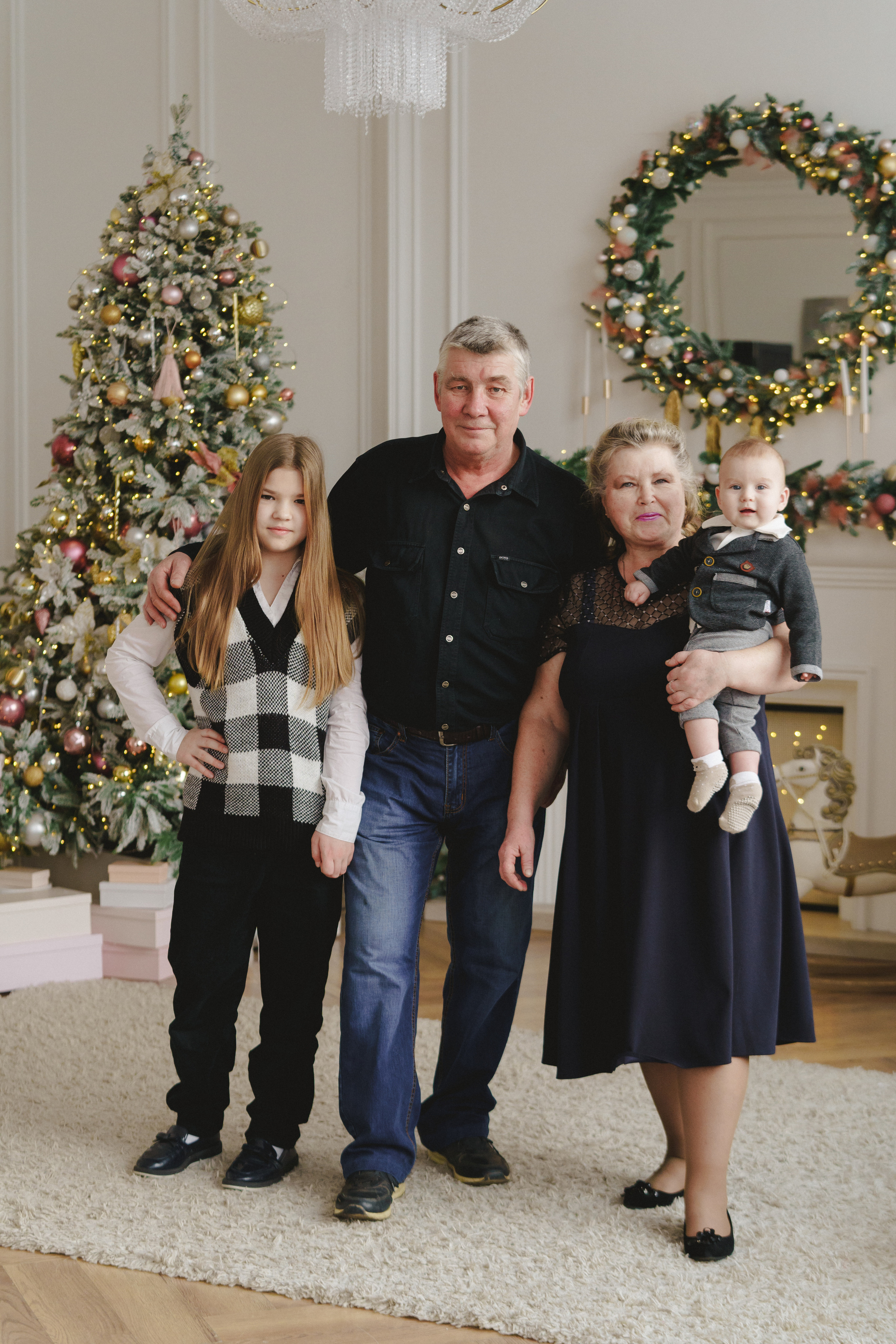 Семейная фотосессия. Фотограф в детский сад в Екатеринбурге, выпускные альбомы Юлия Умерова