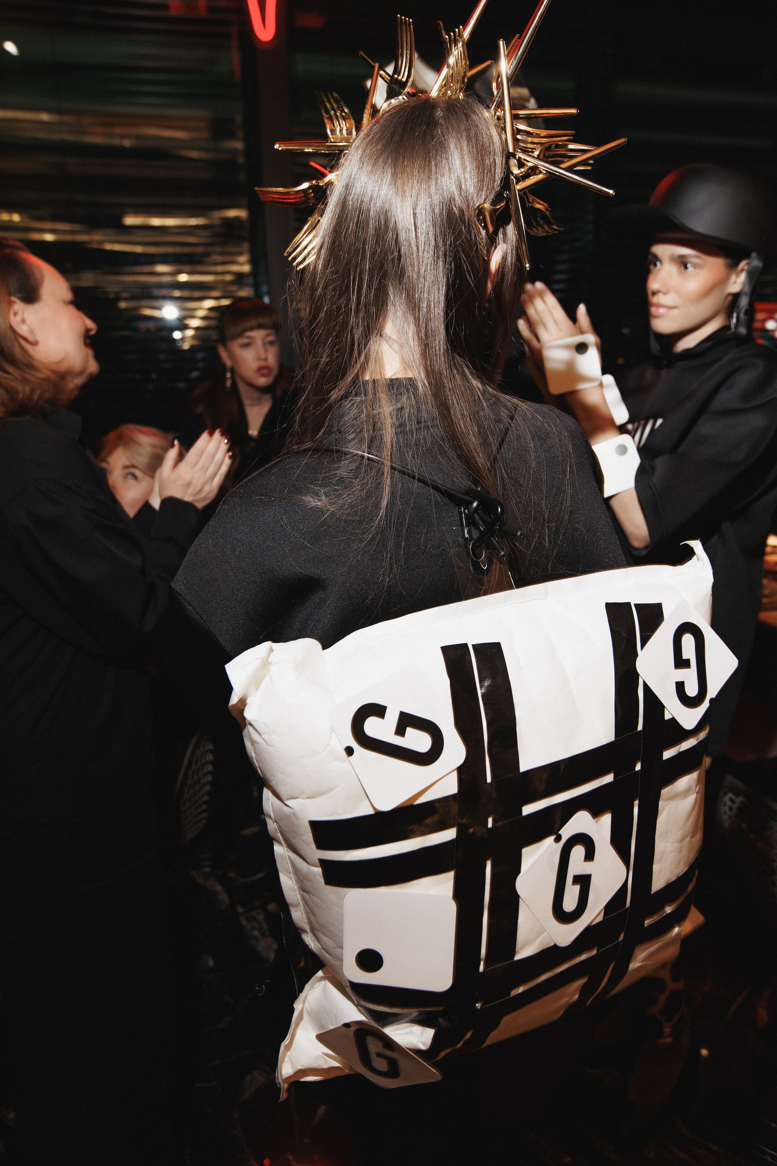 B.DAY PARTY ЖУРНАЛА •G. СВОИ. ФОТООТЧЕТЫ-СОБЫТИЯ-МЕСТА