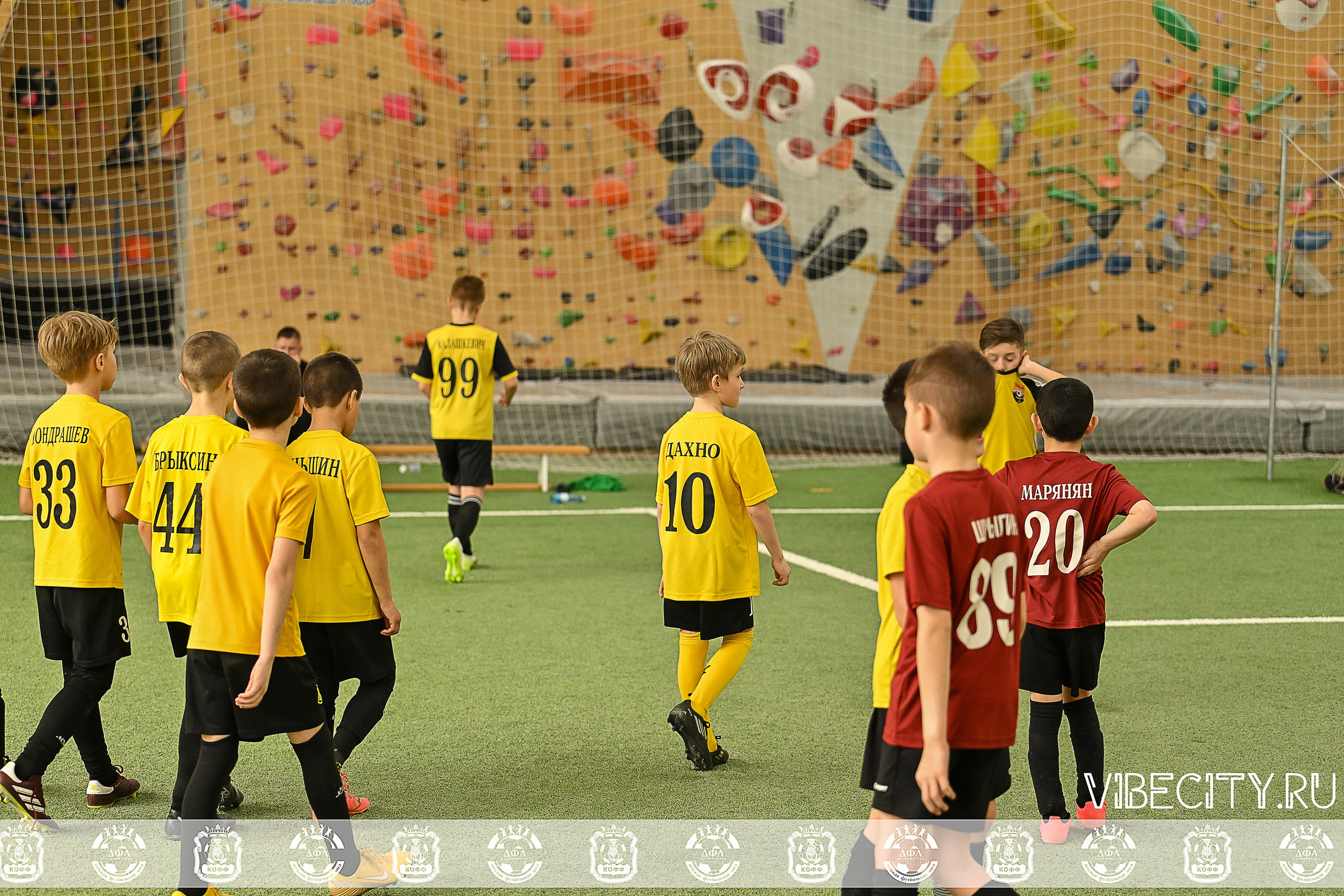 КУБОК БАЛТИЙСКОЙ ЛИГИ ПО МИНИ-ФУТБОЛУ U9 ЗЛ. VIBECITY.RU Вайб Сити Ру Фоторепортажи Фотоотчеты Калининград
