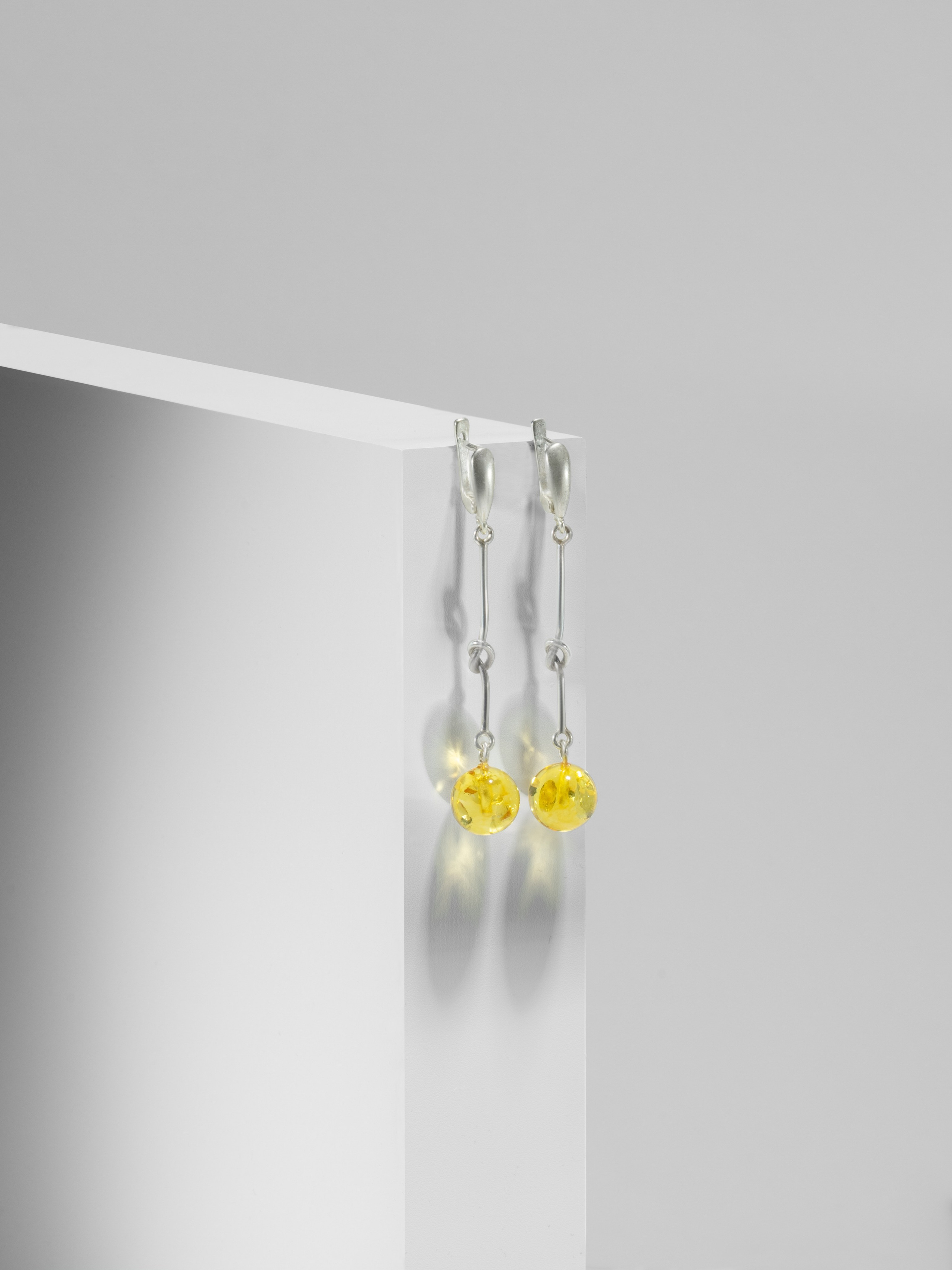 Предметный фотограф в Москве Мария Игнатенко. Нейрофото, ретушь, сет-дизайн