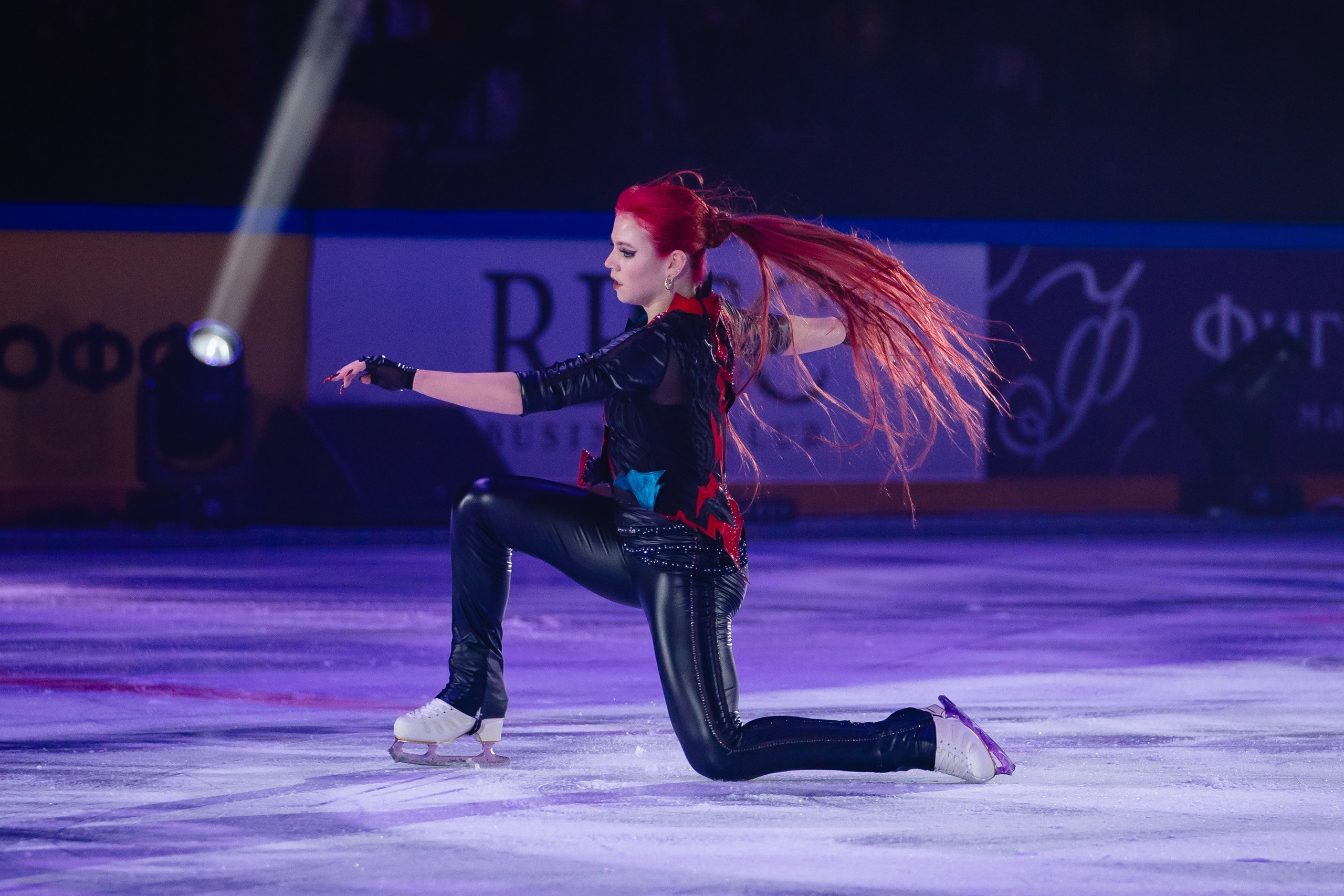 Шоу «Чемпионы на льду» в Новосибирске. Воробьева Ксения — Спортивный и танцевальный фотограф Новосибирск