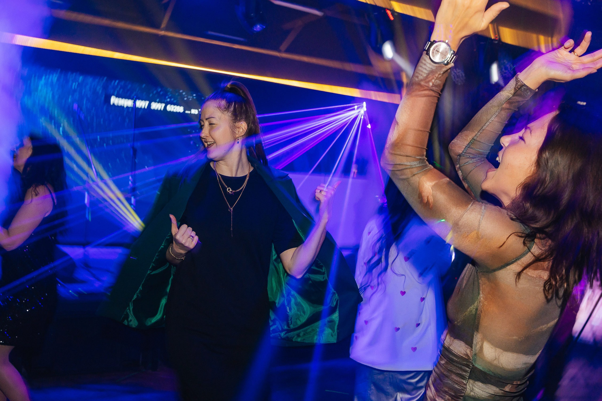 Конкурс караоке в RizzW. Фотограф Москва, Балашиха, МО. Свадьбы, репортажи, контент, портреты