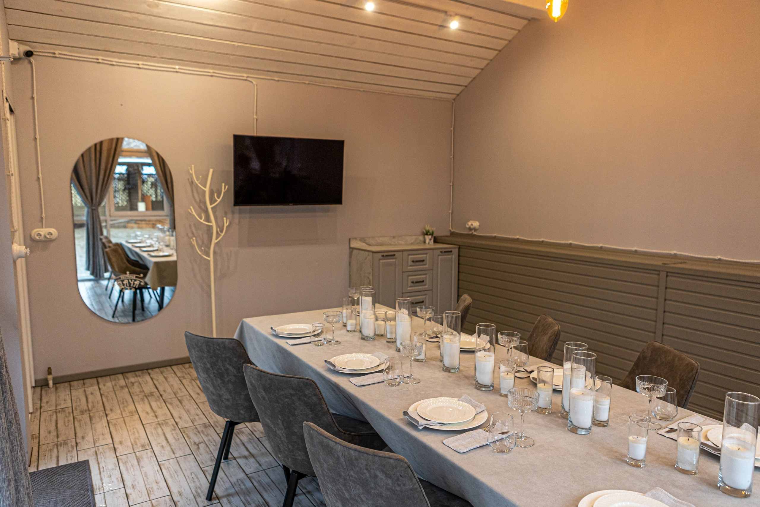 Банкетный зал ресторана «Дача». Фотограф в Оренбурге. Профессиональный фотограф