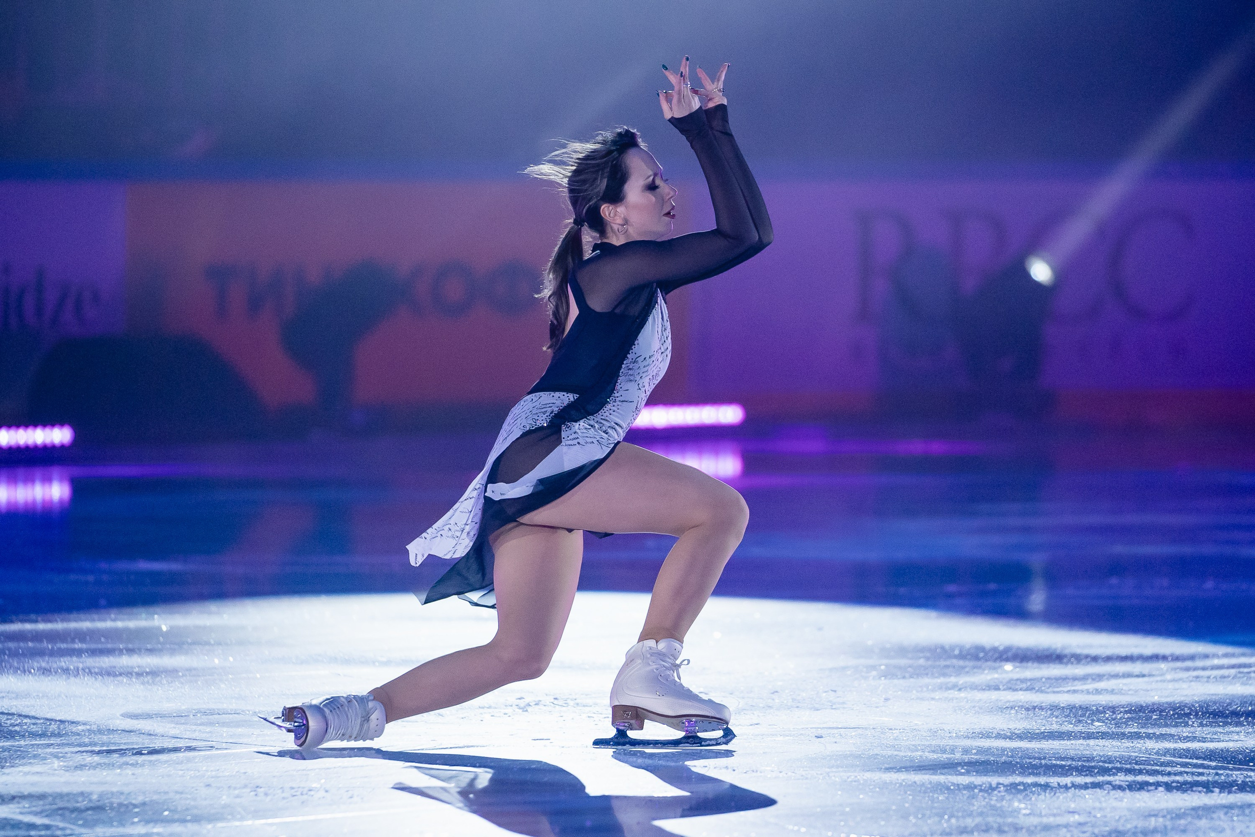 Шоу «Чемпионы на льду» в Новосибирске. Воробьева Ксения — Спортивный и танцевальный фотограф Новосибирск