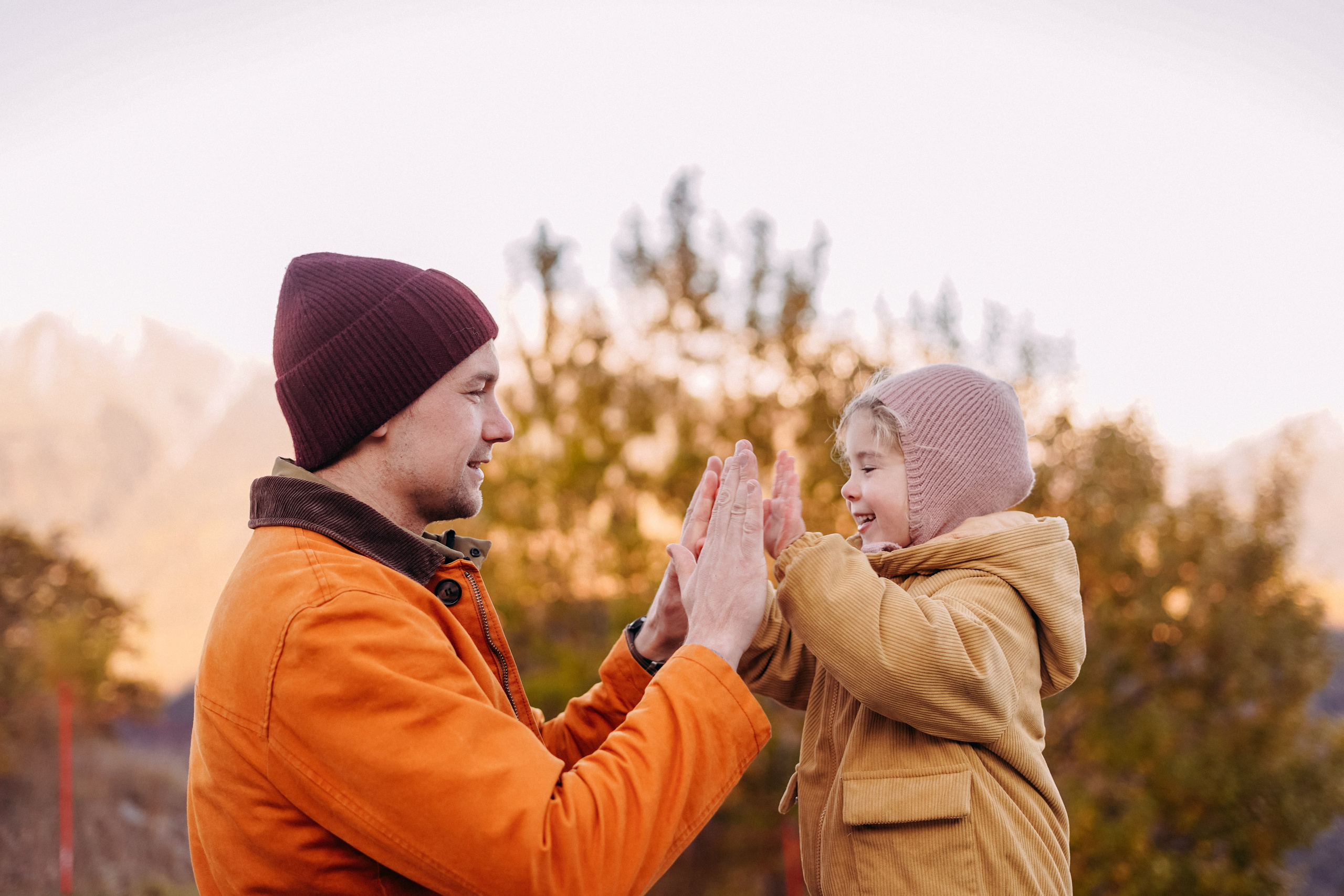 Алексей, Анна и Валентина в Горной Олимпийской деревне. Фотограф в Сочи и Абхазии | Фототуры | September Air