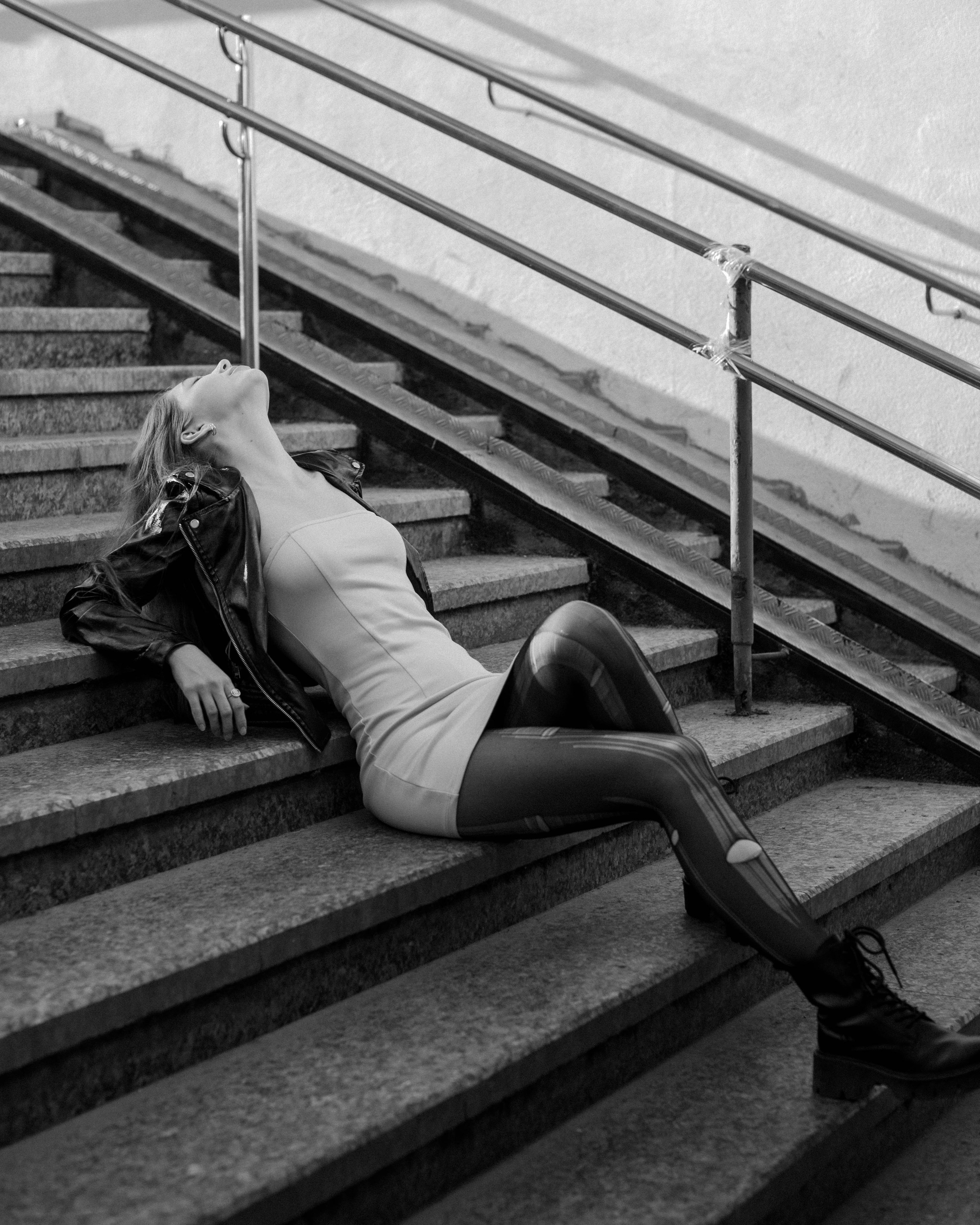 Ася. Женский фотограф. Создатель украшений ручной работы. Модель