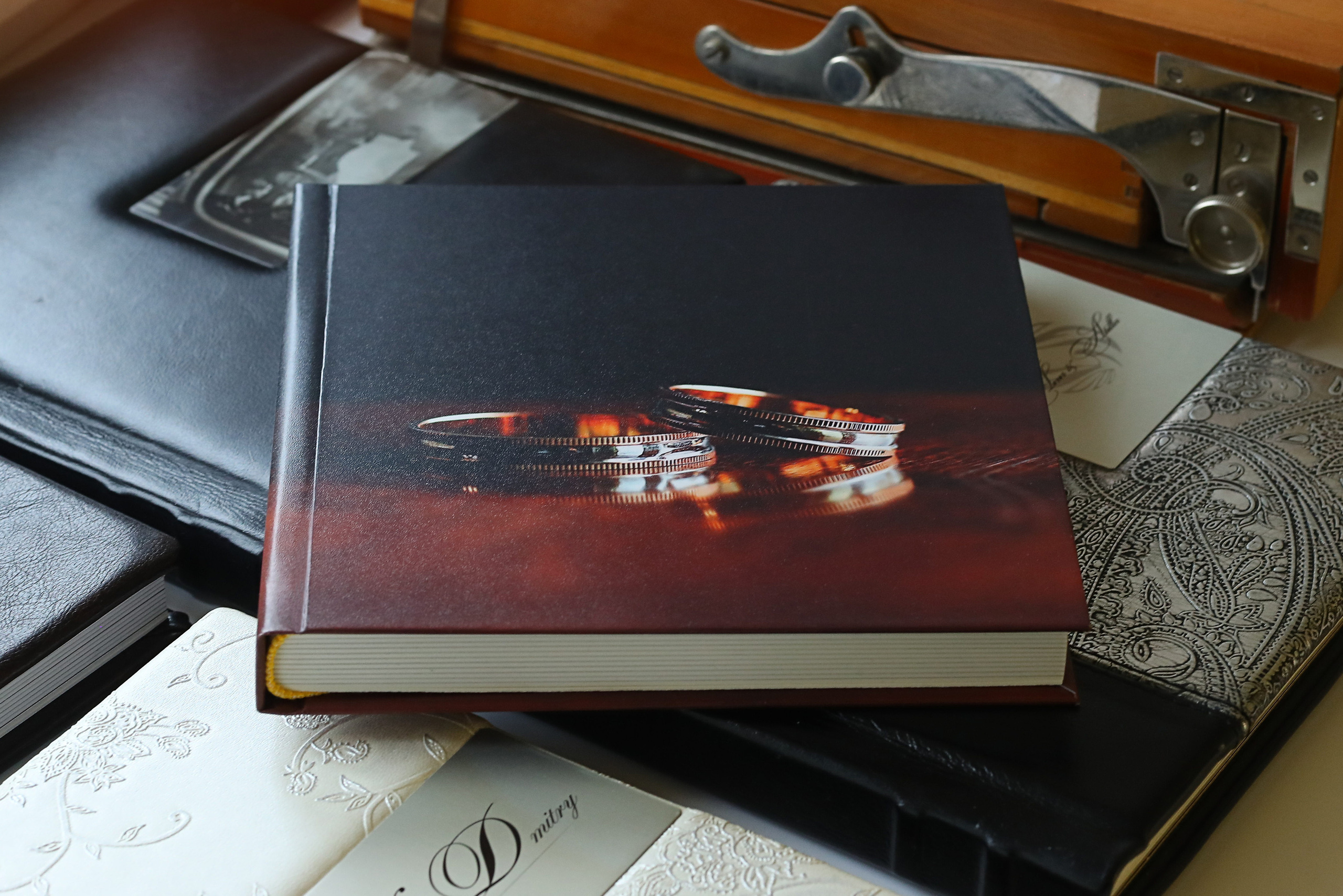 Производство свадебной книги. Свадебный фотограф Никитин Дмитрий Раменское Жуковский Москва