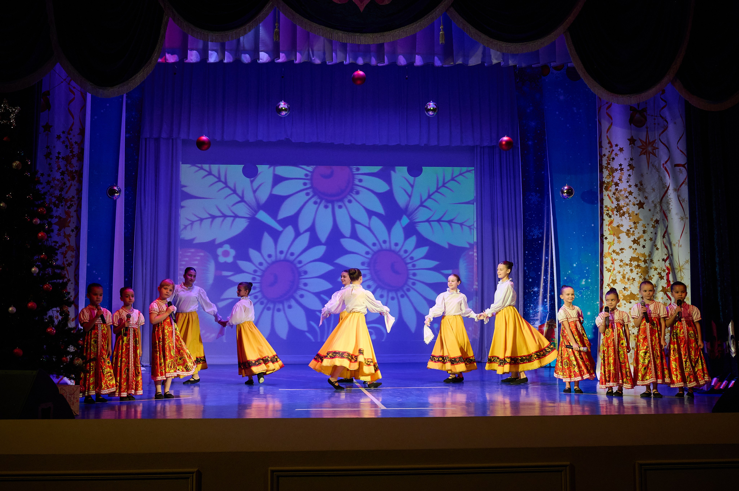 Коцерт НГ В ДК Марьина Роща. Жизнь курорта Кабардинка в фотографиях