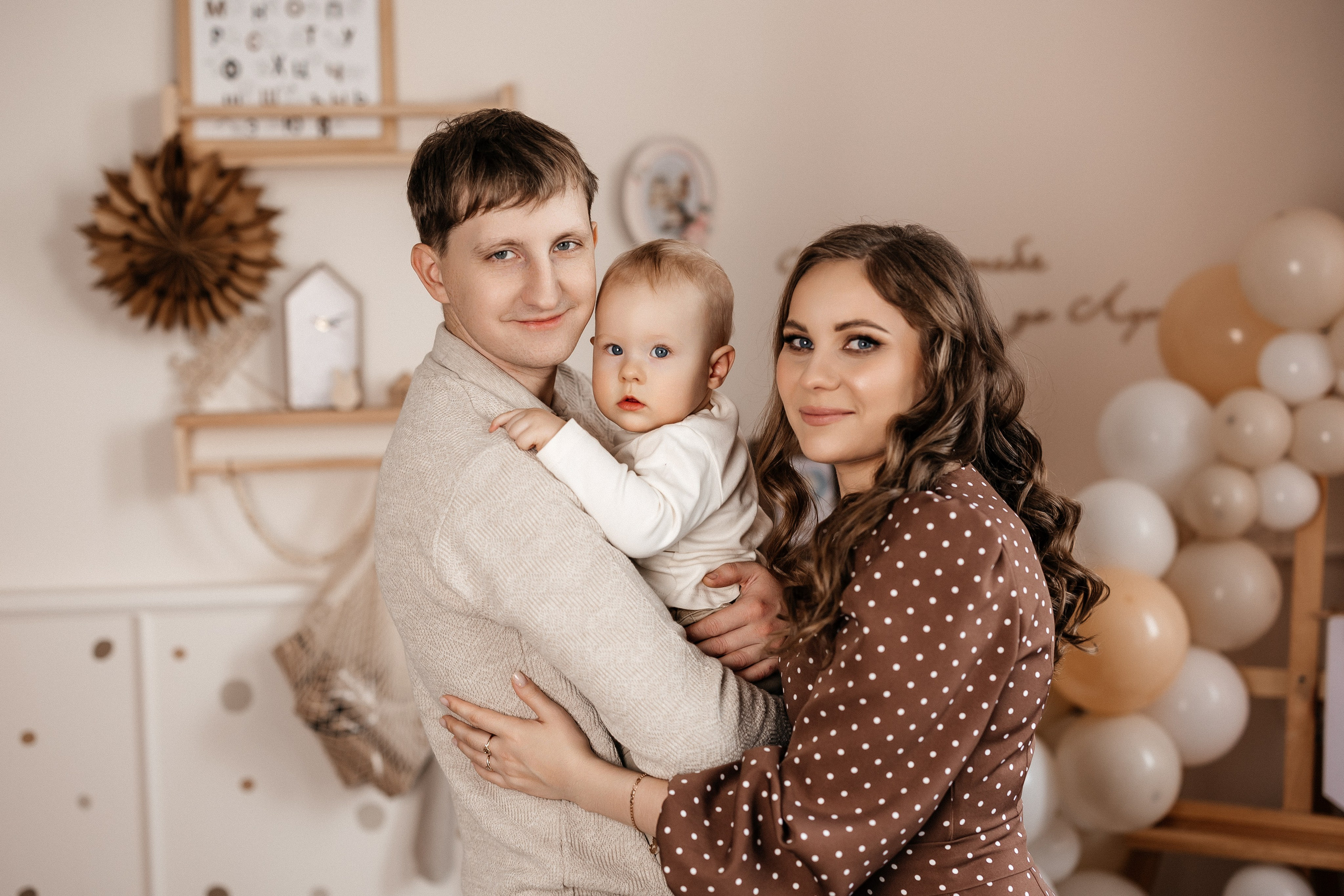 Фотостудии. Свадебный и семейный фотограф в Омске Евгения Хакимова