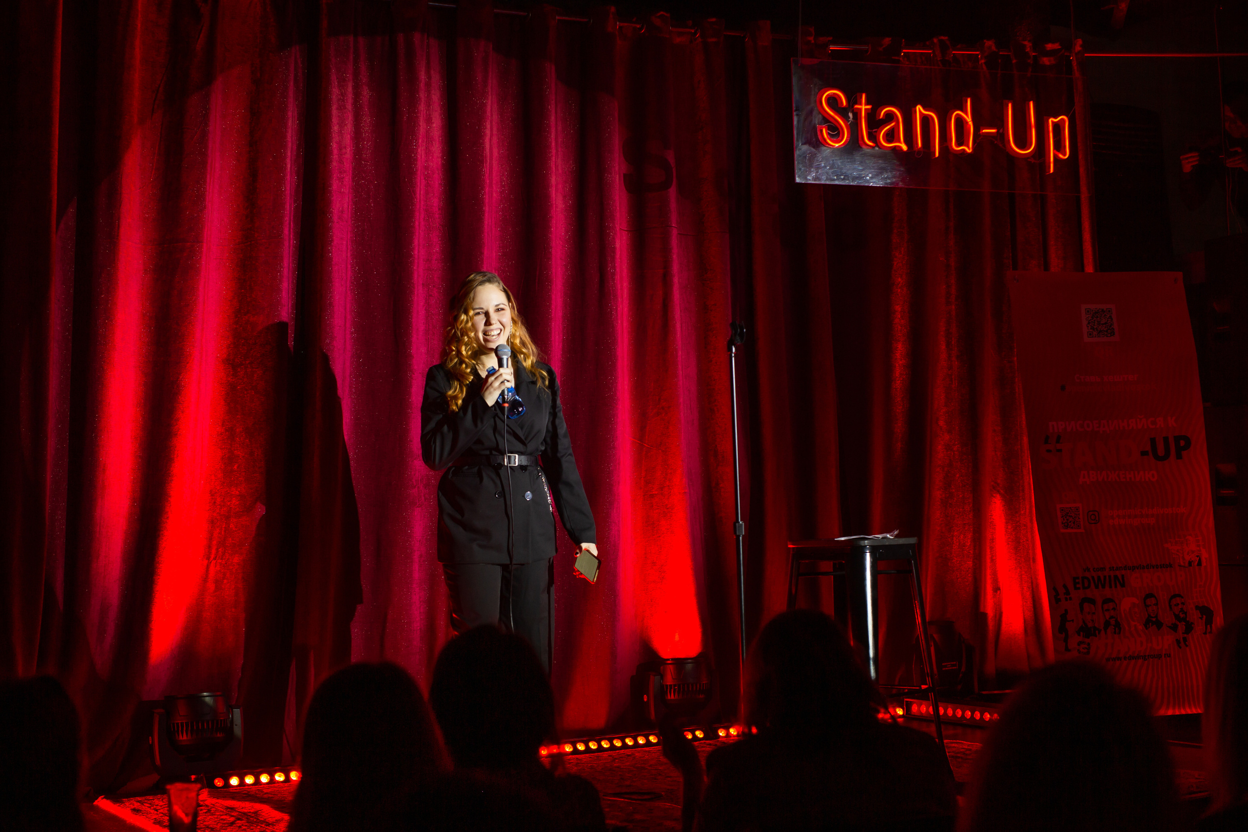 Репортажная фотосъемка во Владивостоке. Портретный, свадебный, репортажный фотограф во Владивостоке Юлиана Джули Фокс