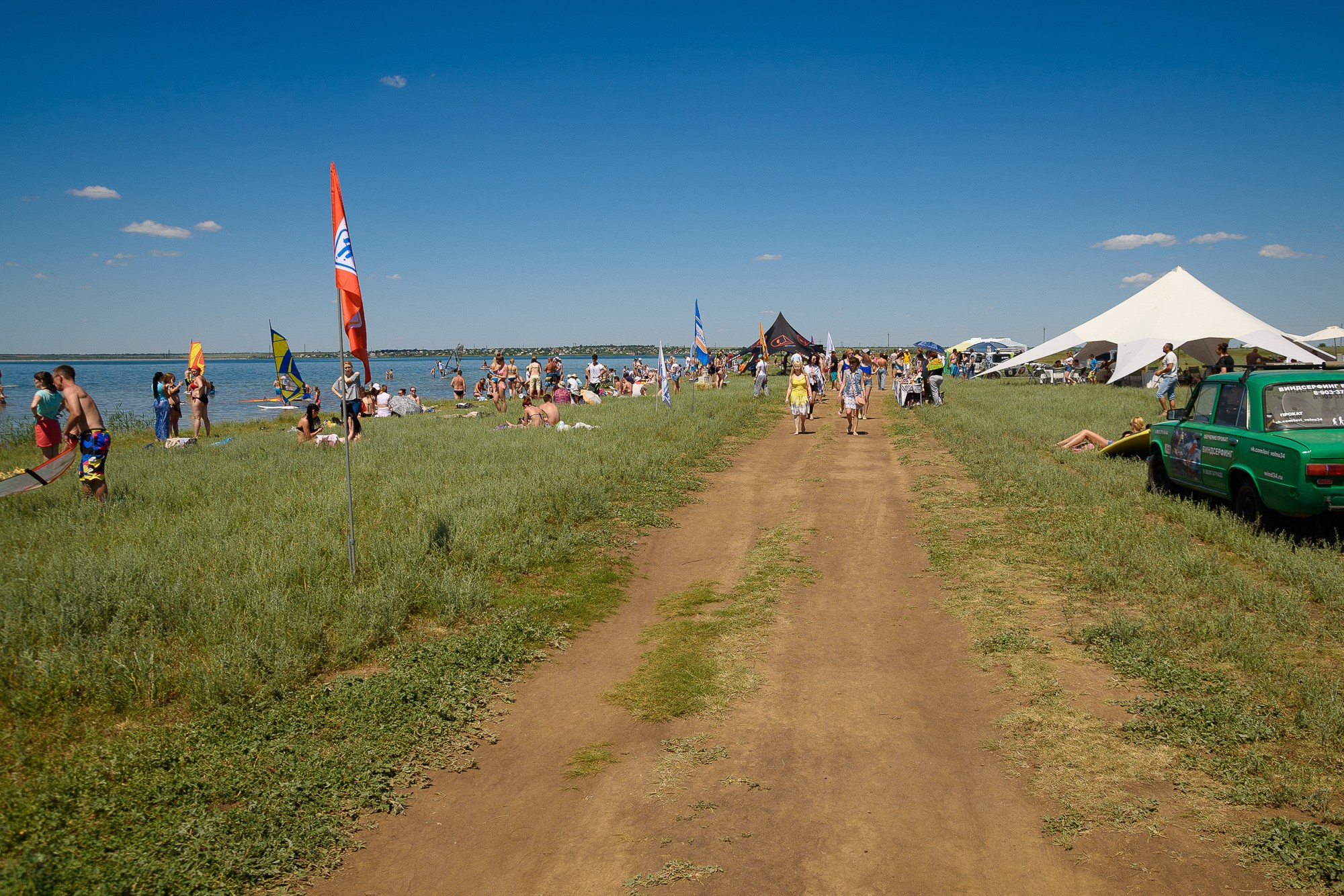 Грунтовая дорога на побережье Варваровского водохранилища