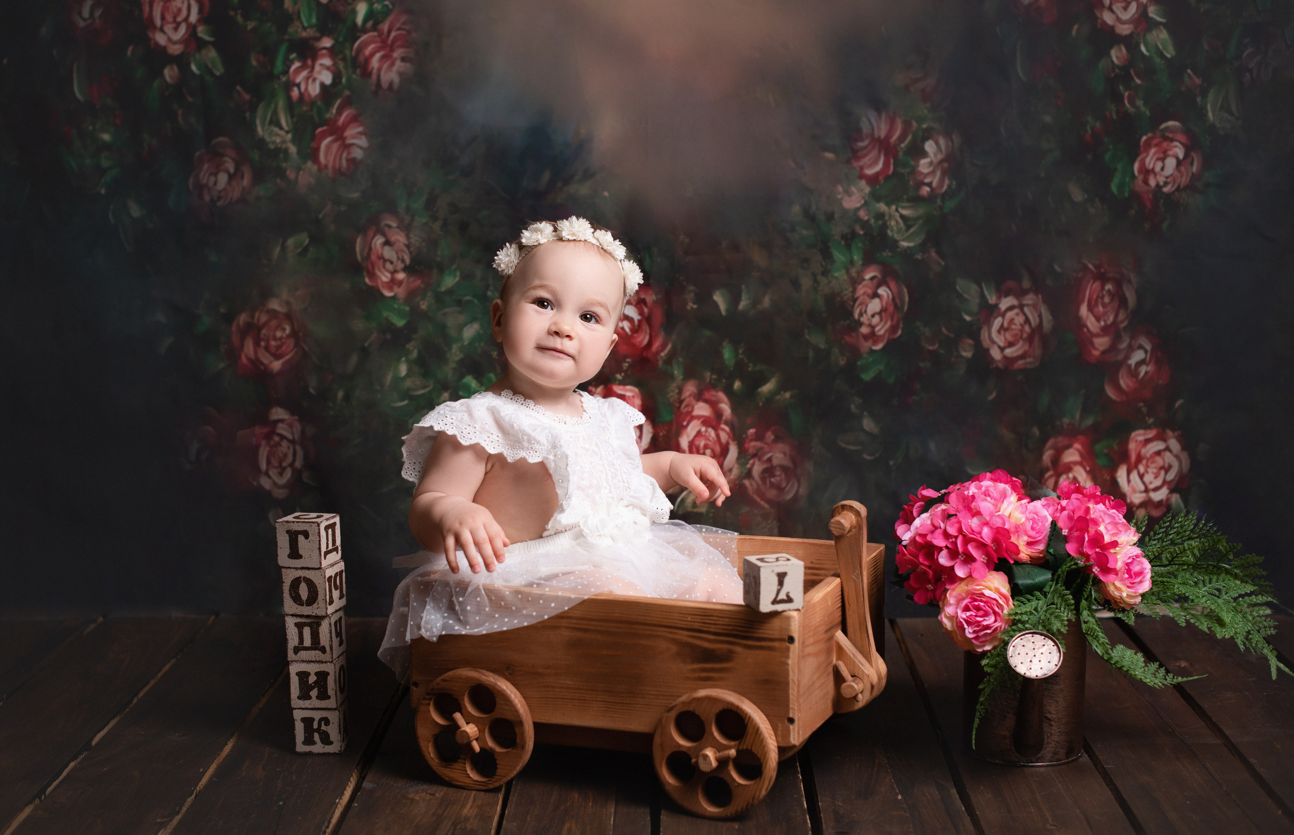 Доп. фотозоны на годики с шарами. Фотограф Новорожденных во Владивостоке Ольга Галаницкая