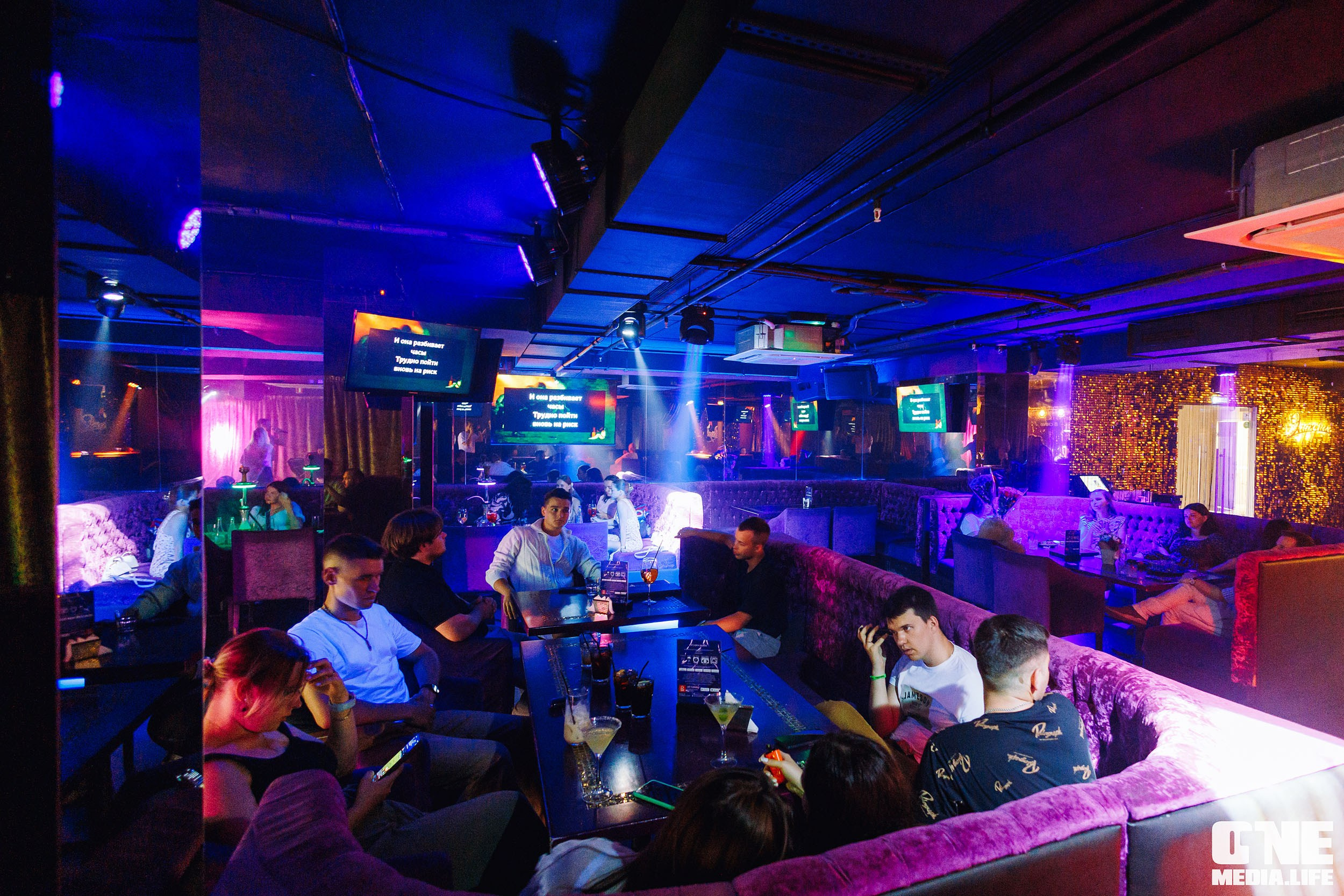 Фоторепортаж из караоке-клуба Эйфория. One Media Life: фоторепортажи, фотоотчеты с мероприятий и заведений