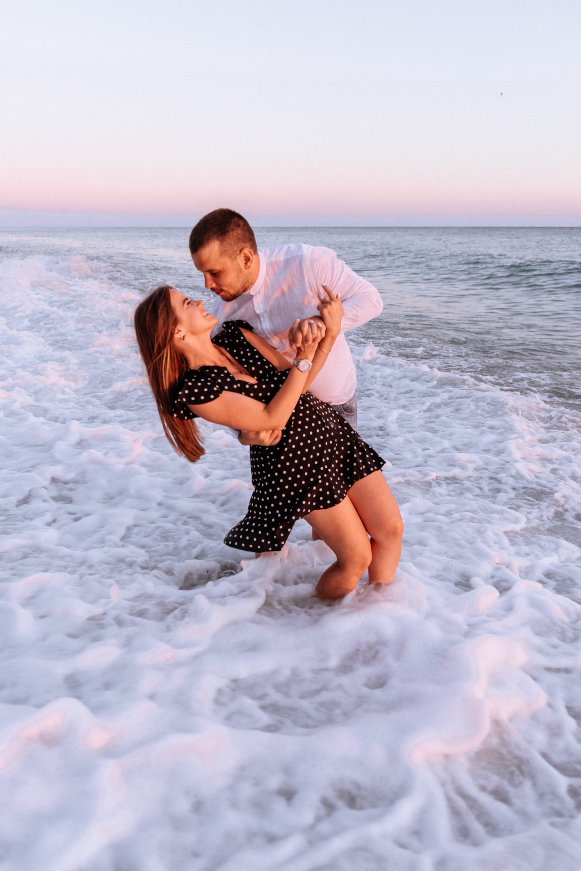 Лав Стори фотосессии в Эмиратах (Дубае и Абу Даби). Федор Лемешко — Семейный и Свадебный Лайфстайл фотограф в Таиланде Дубае Грузии Армении