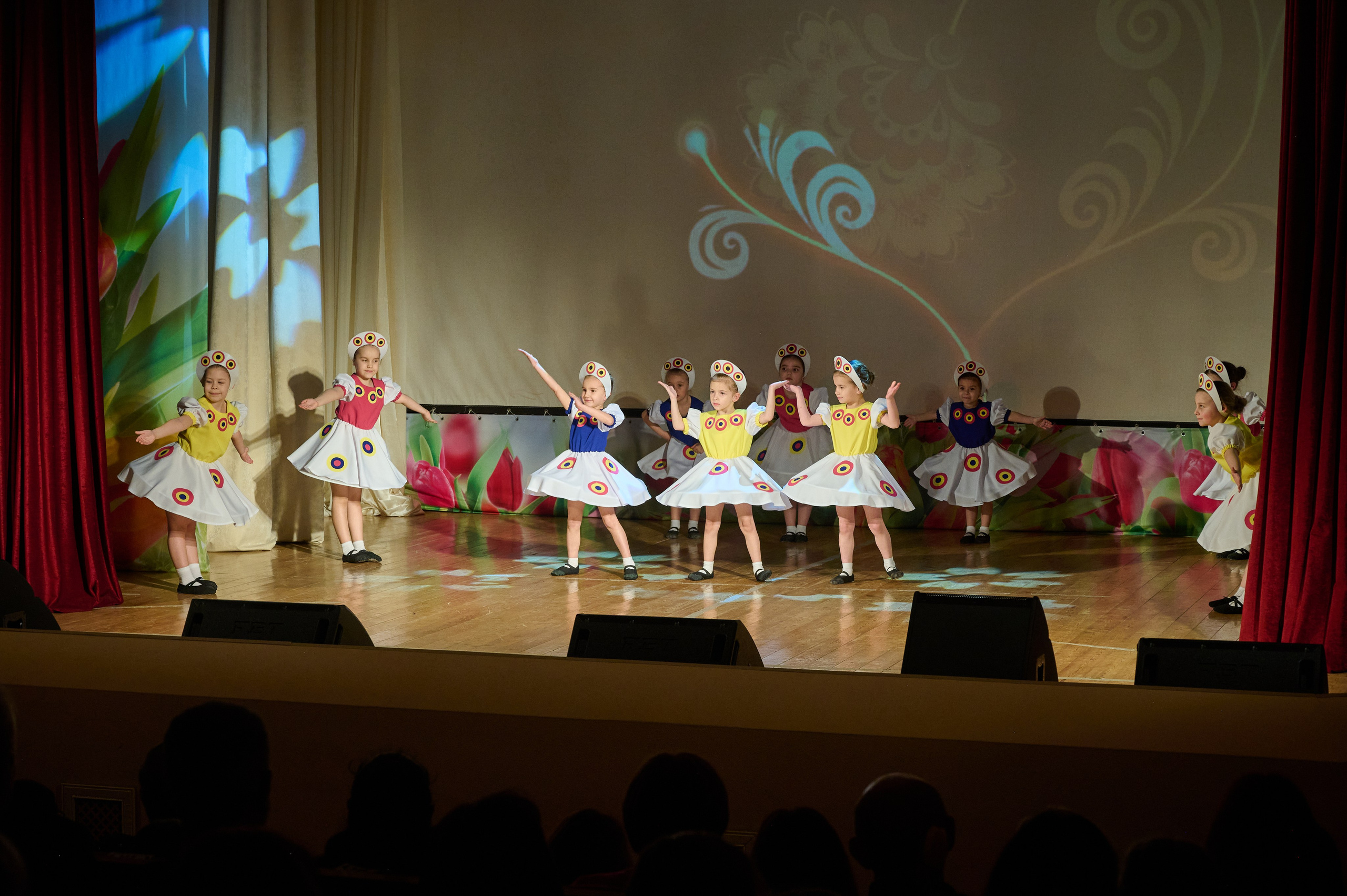 8 марта ДК Кабардинка. Жизнь курорта Кабардинка в фотографиях