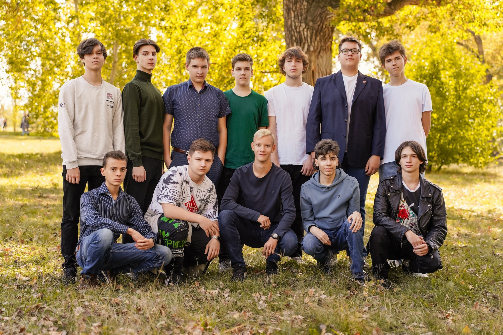 Идеи для школьной фотосессии осенью: 9 и 11 класс. СИГМА | Студия выпускных альбомов Красноярск