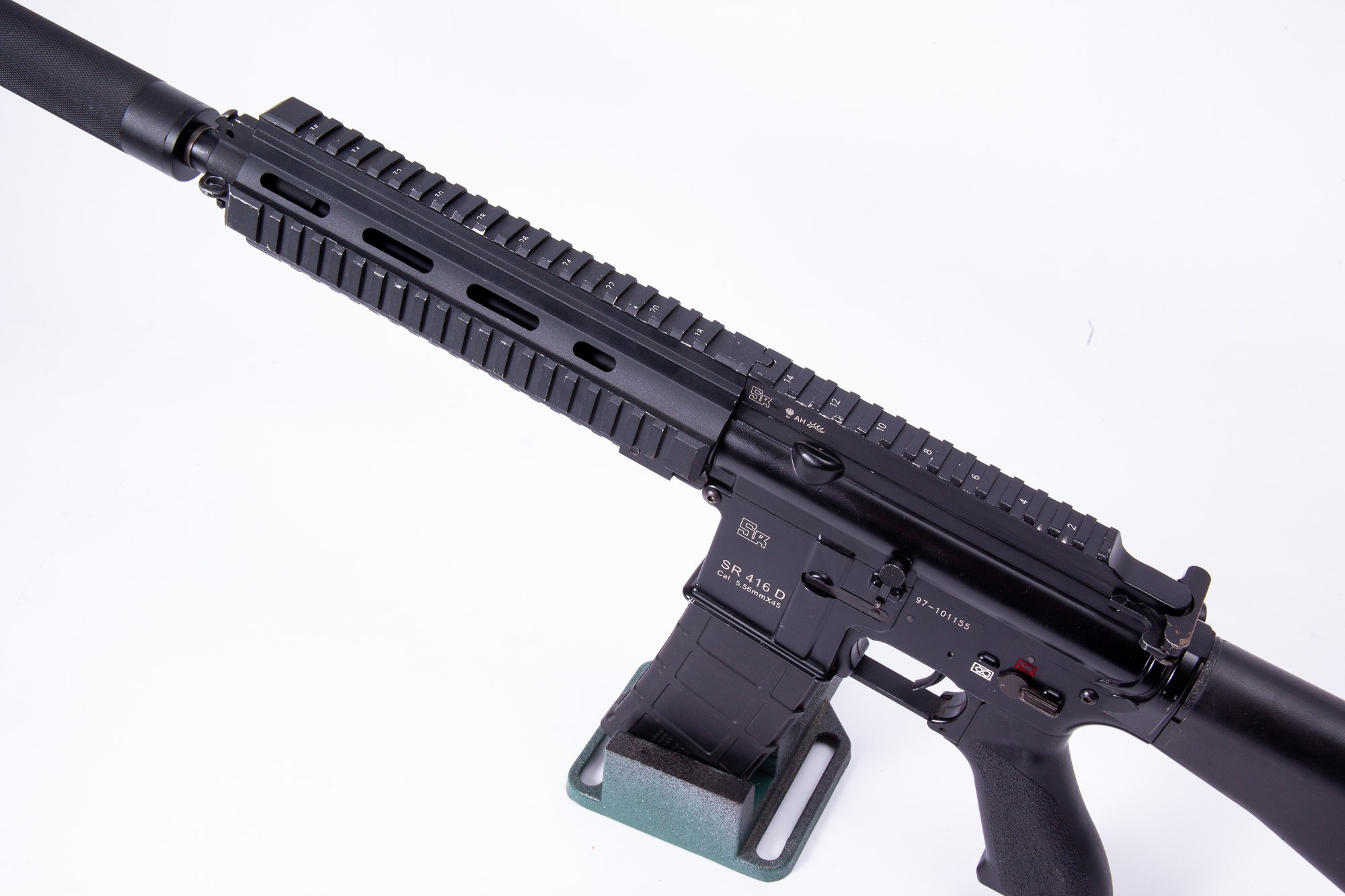 Страйкбольный автомат HK416 в тюнинге. Страйкбольная мастерская Бигич Воркшоп