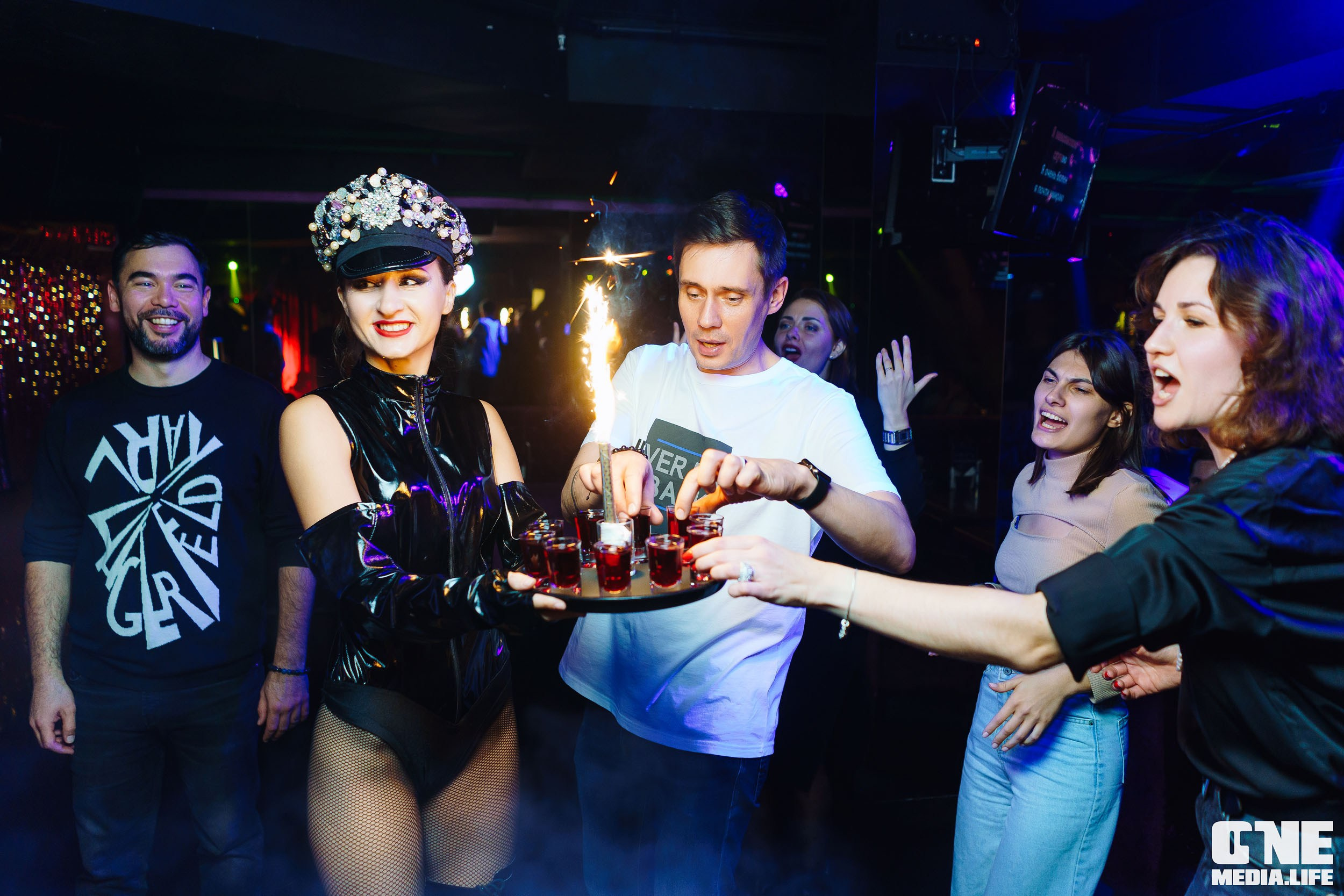 Фоторепортаж из караоке-клуба Эйфория. One Media Life: фоторепортажи, фотоотчеты с мероприятий и заведений