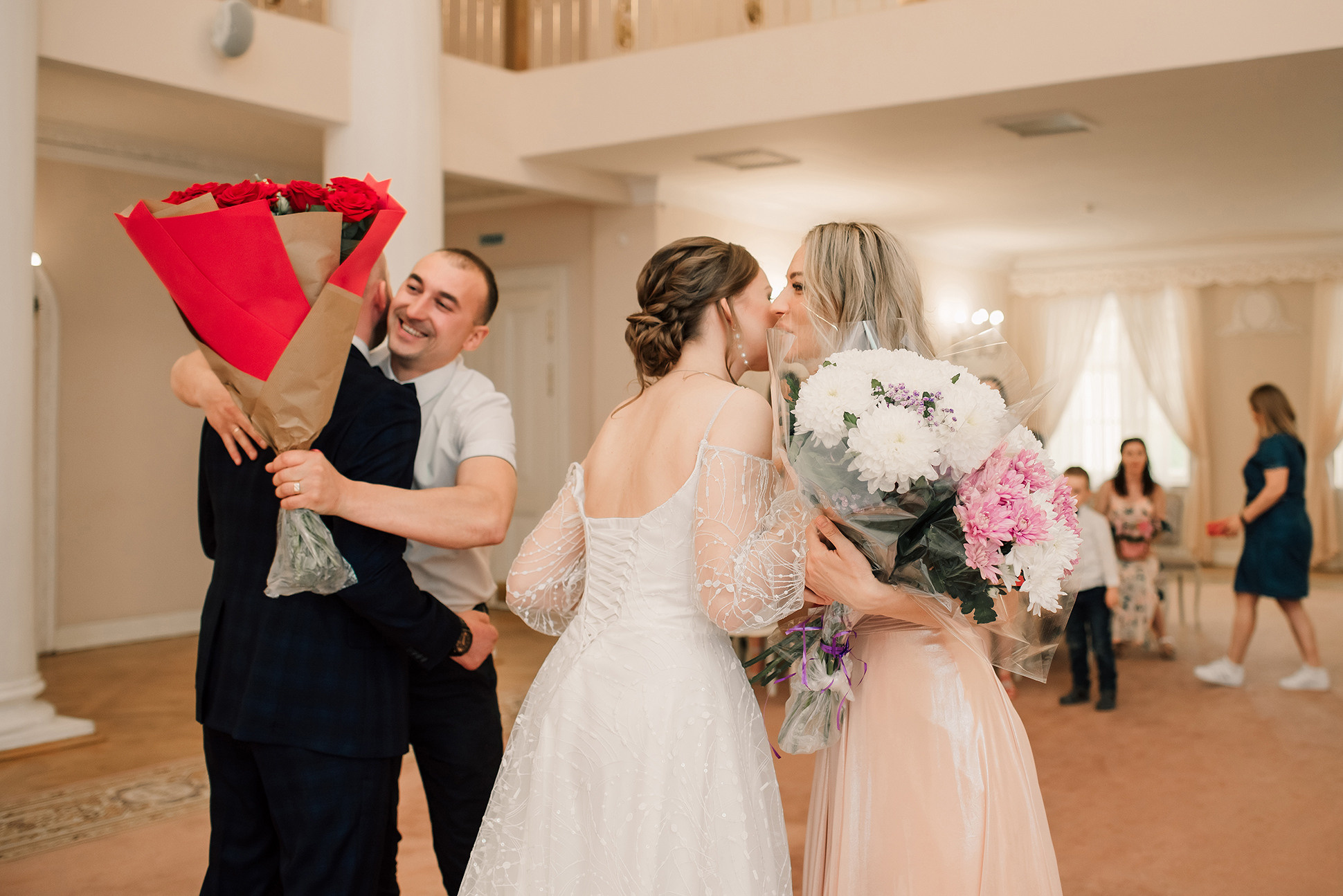 Свадебная фотосессия в Пушкине. Свадебная фотосессия в студии. Семейный и Свадебный фотограф. Санкт-Петербург. Пушкин