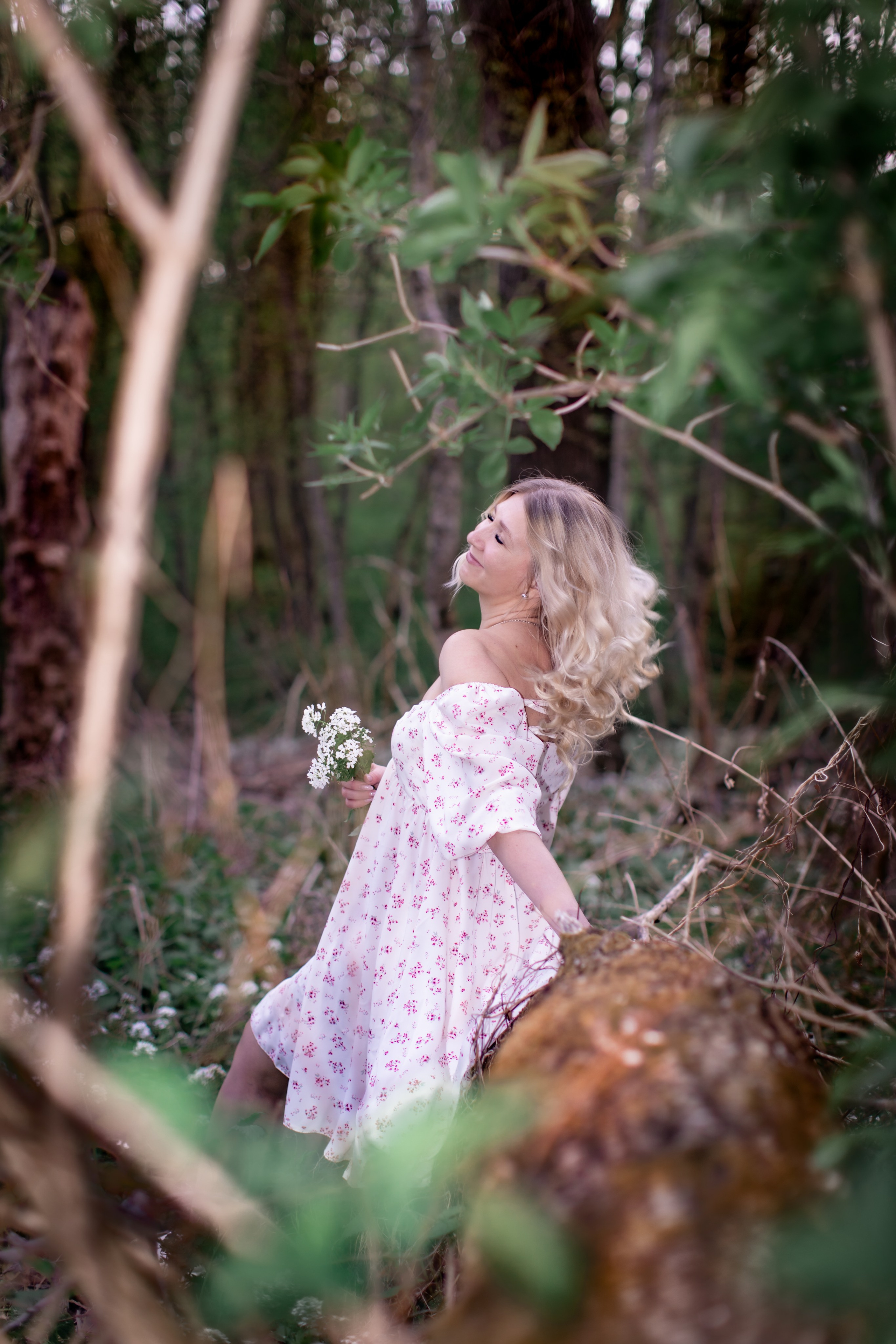 Фотосессия Оксаны в первоцветах. Фотограф и видеограф в Ставрополе Инна Попова