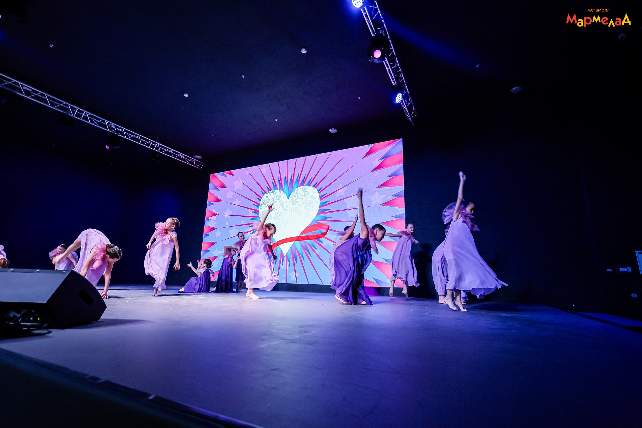 14.02 Любовь без границ в Мегамолл Мармелад. Команда специалистов в мире фотографии и видео. Детский фотограф, семейный фотограф