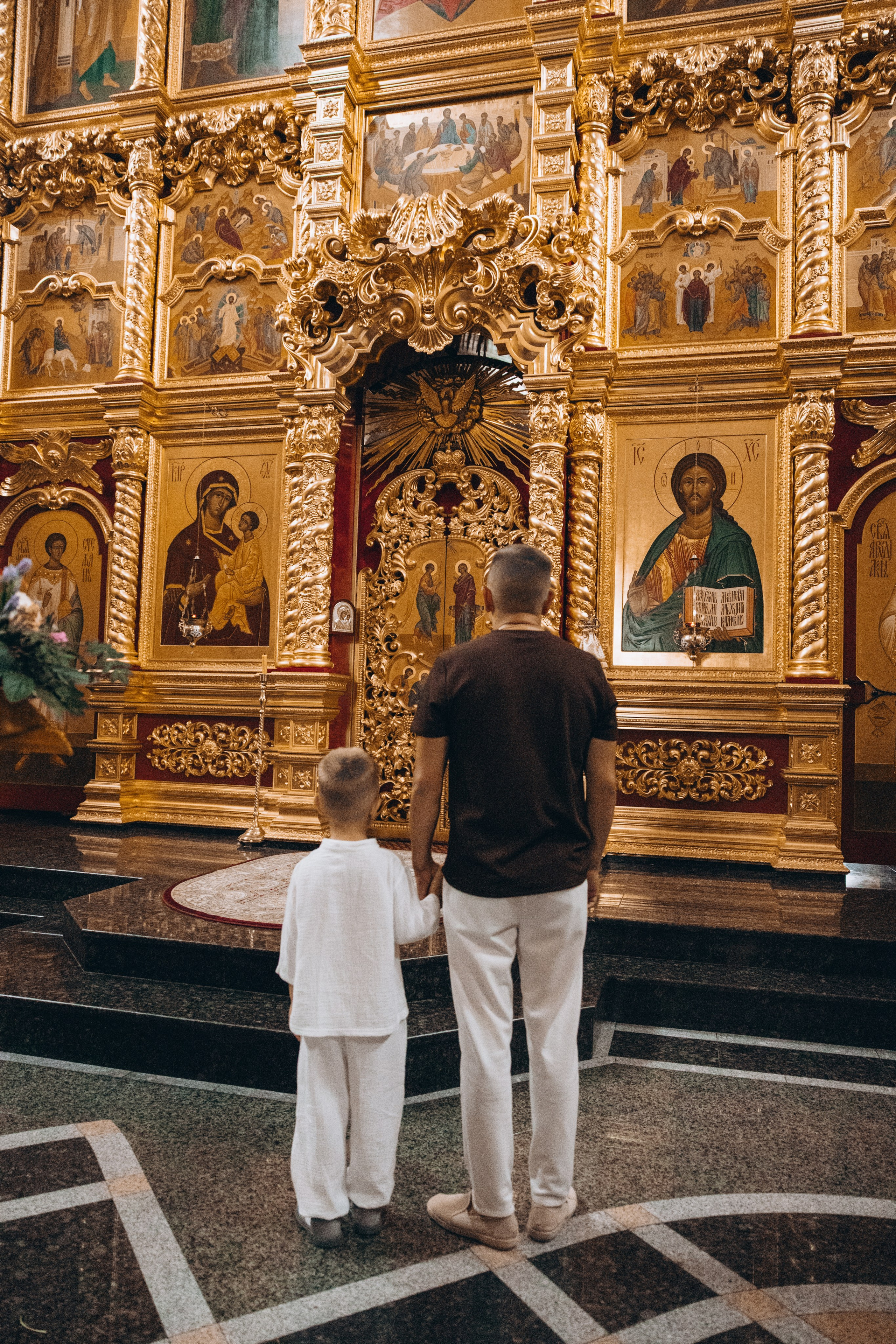 Богоявленский собор. Свадебный, семейный фотограф в Иркутске Светлана Макаричева