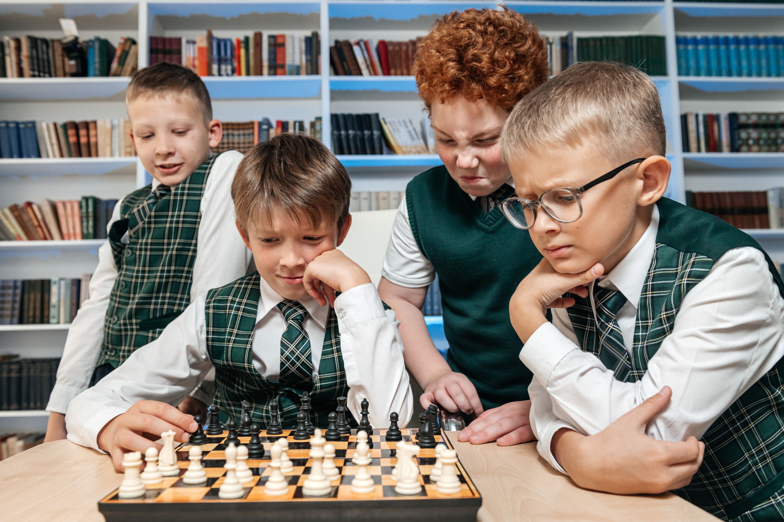 Начальные классы. Современные выпускные альбомы в Новосибирске