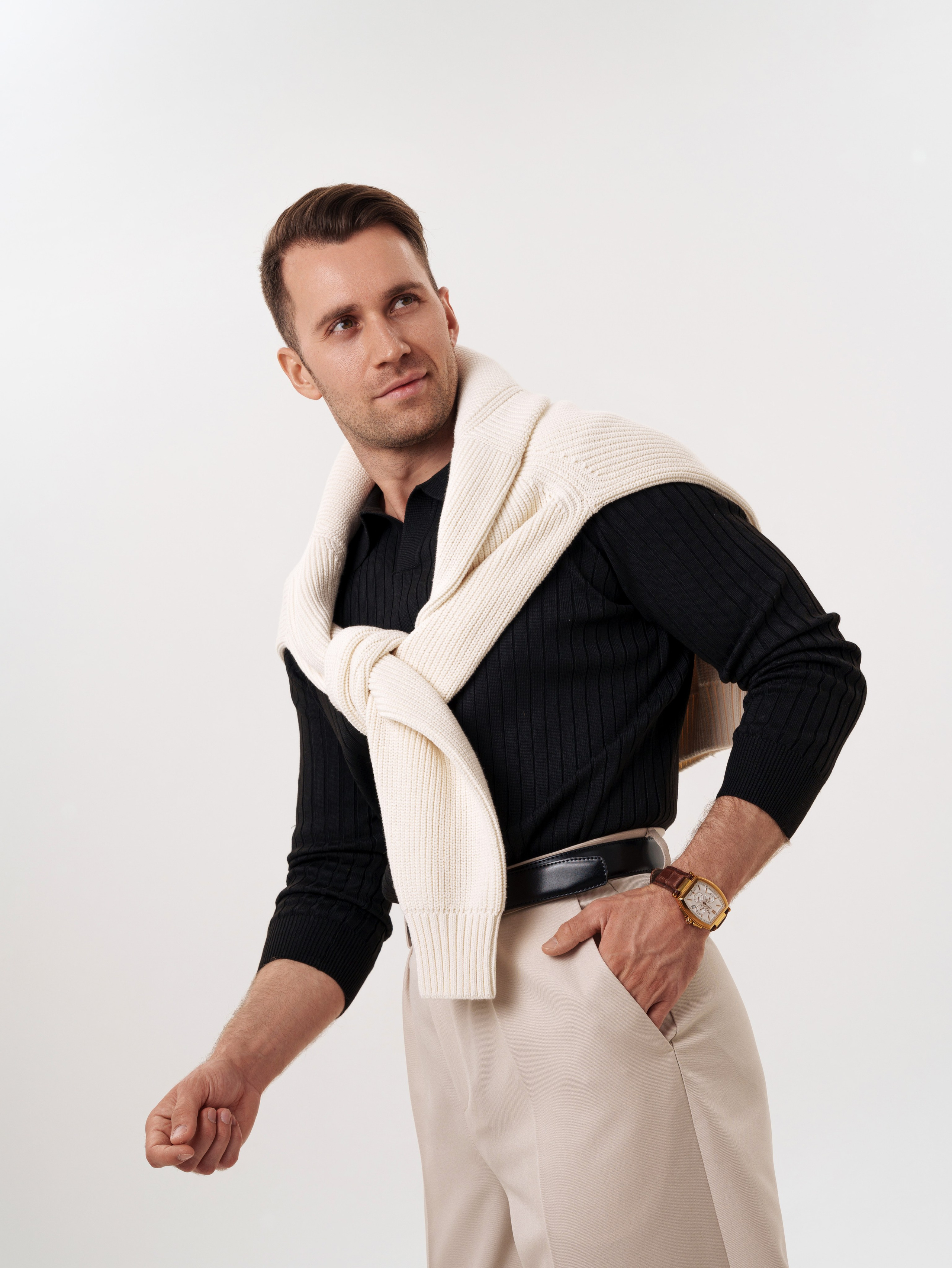 Мужской пуловер в стиле «Old Money». Портретный и Контент фотограф Григорий Семенов (Grifon) в Ижевске