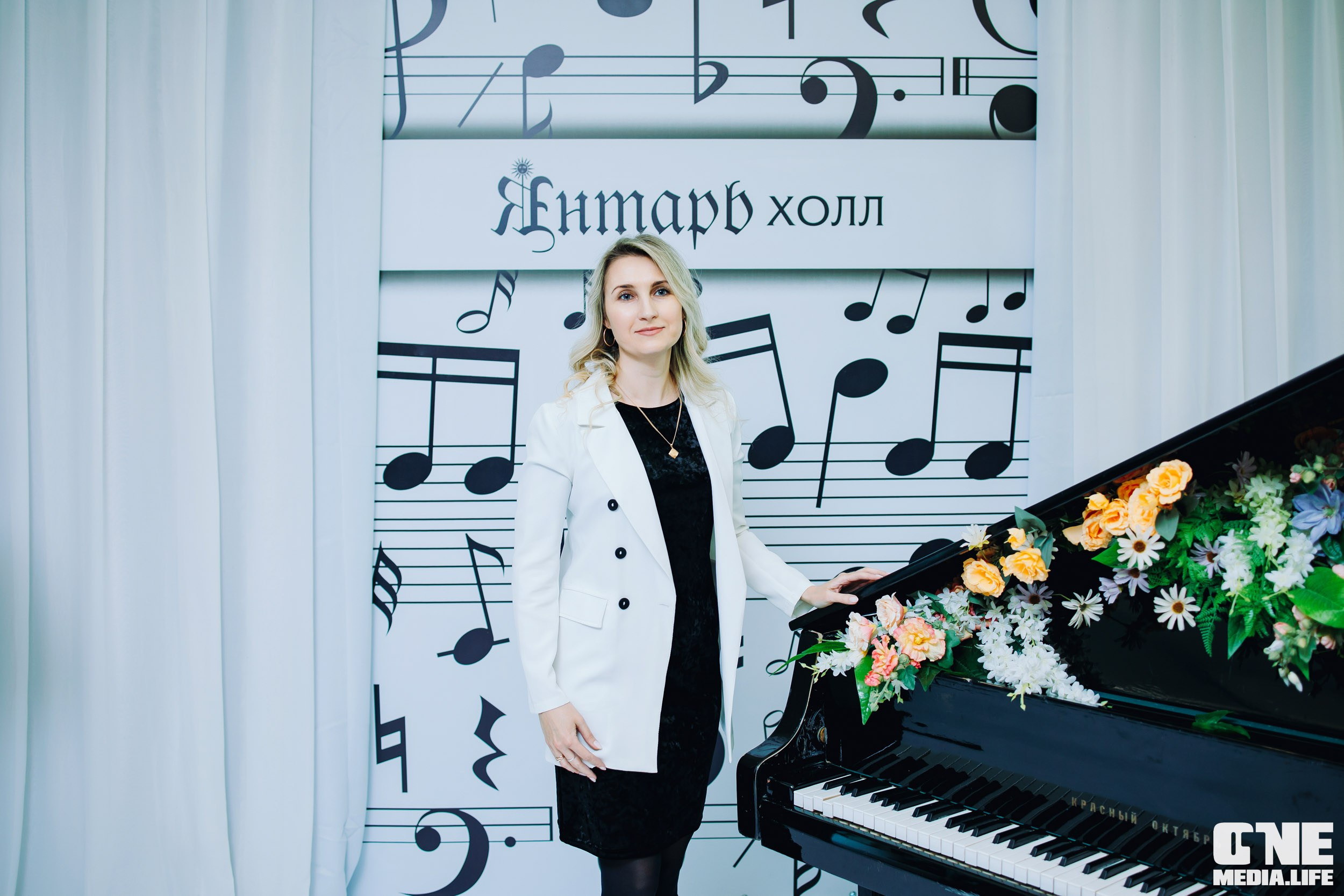 Концерт 8 марта в Янтарь холл. One Media Life: фоторепортажи, фотоотчеты с мероприятий и заведений