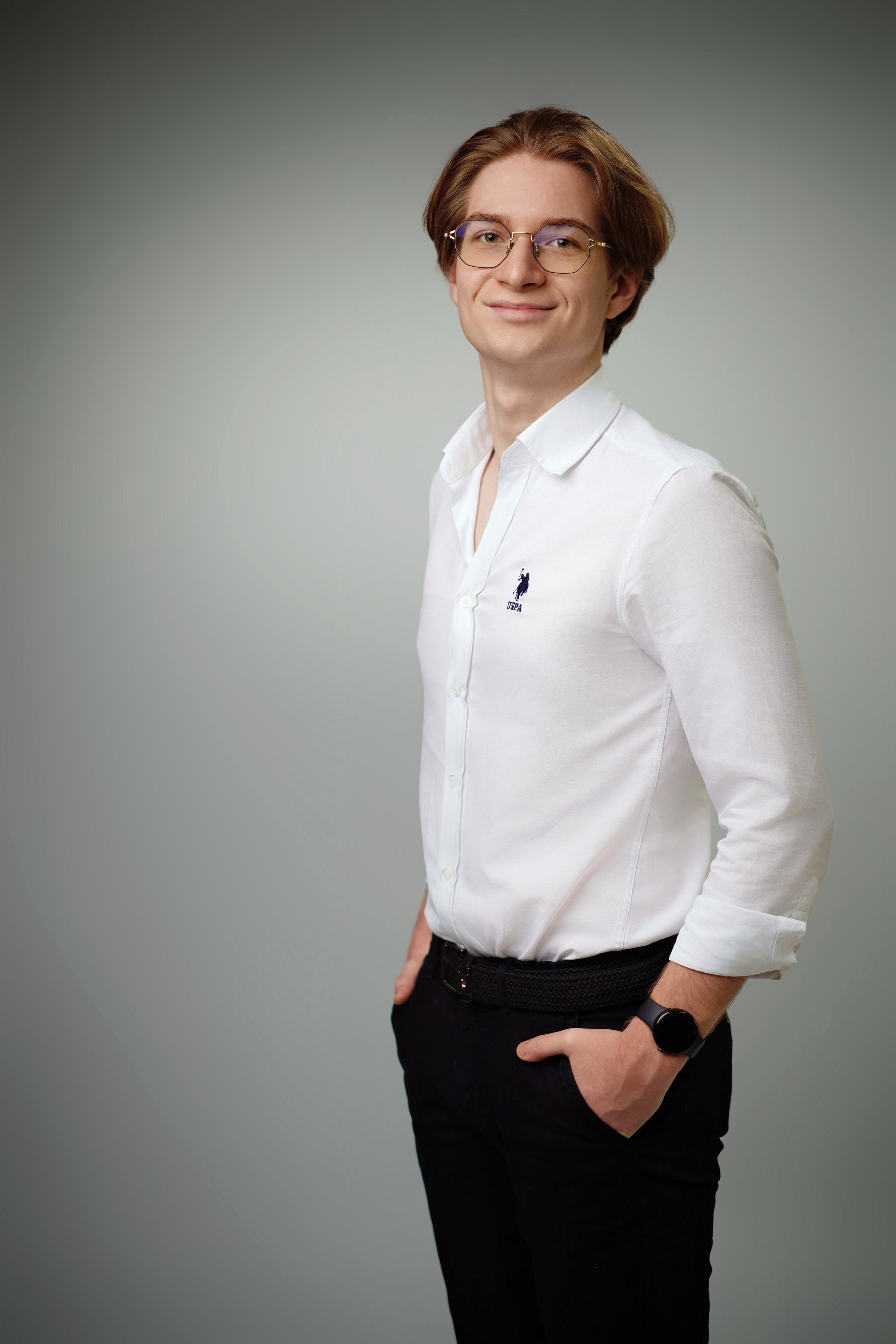 Стиль портрета в студии. GOTRA — выпускные альбомы в Тюмени