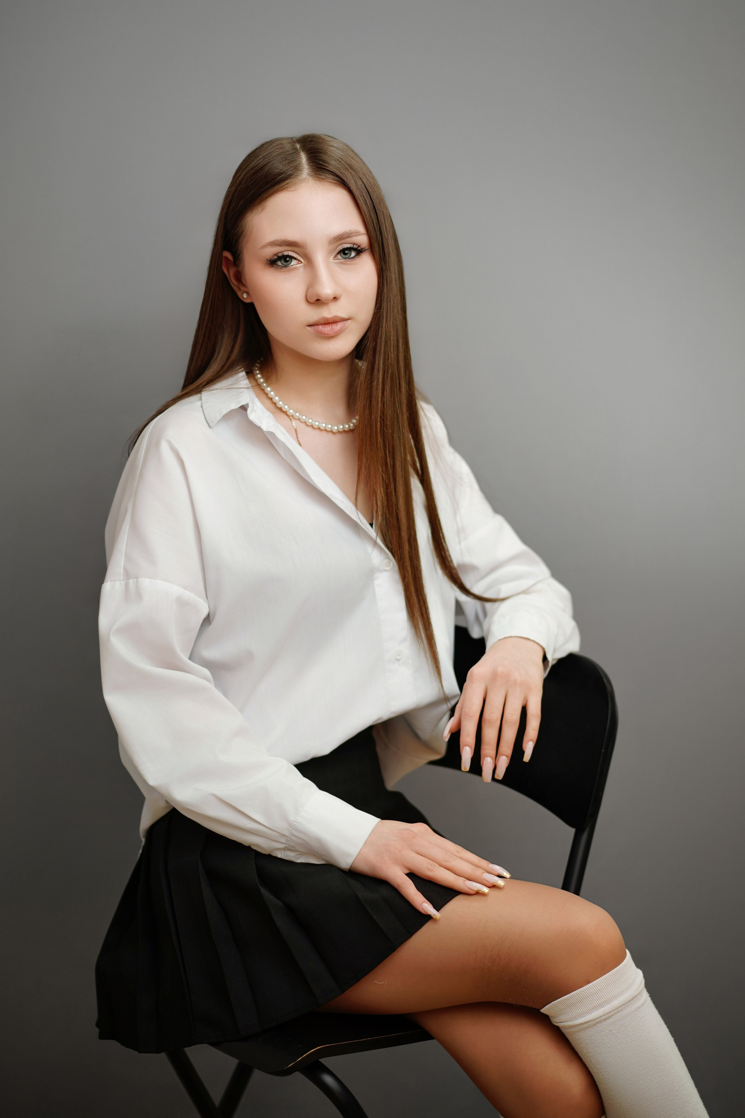 Стиль портрета в студии. GOTRA — выпускные альбомы в Тюмени