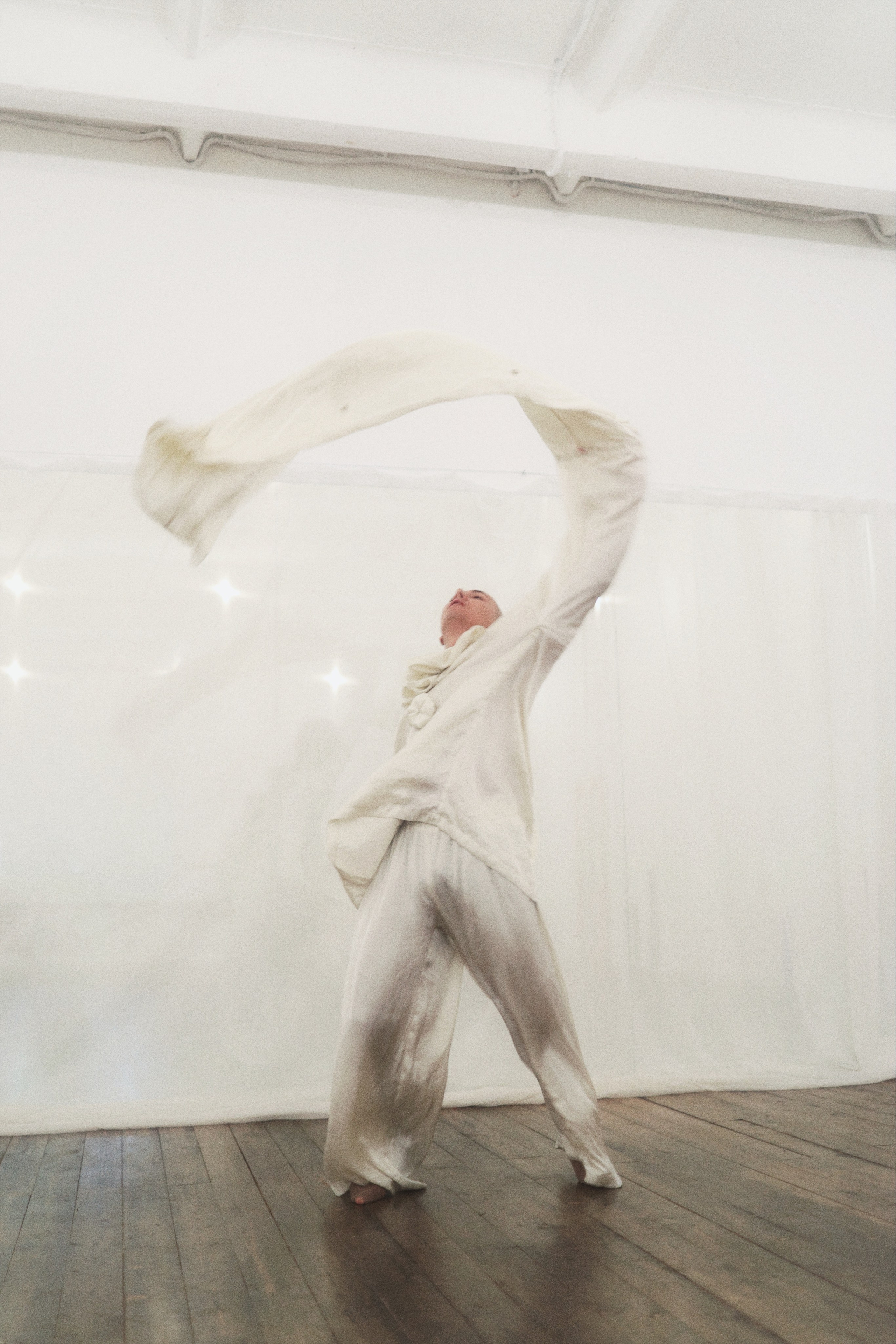 Pavel Alekhin, Clown-mime / Saint-Petersburg 2024. POLINA MÔMOT