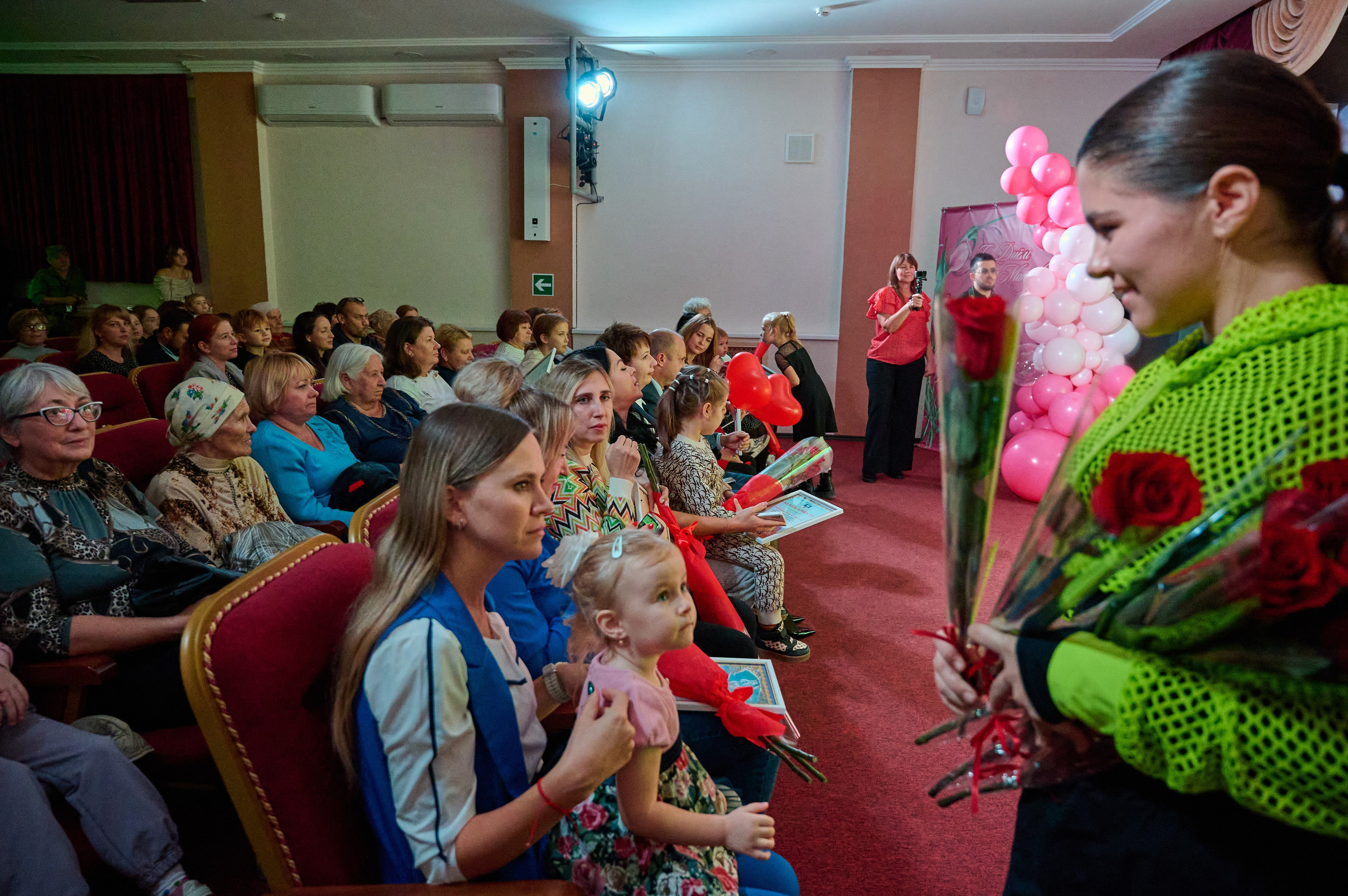 День матери ДК Виноградный. Жизнь курорта Кабардинка в фотографиях