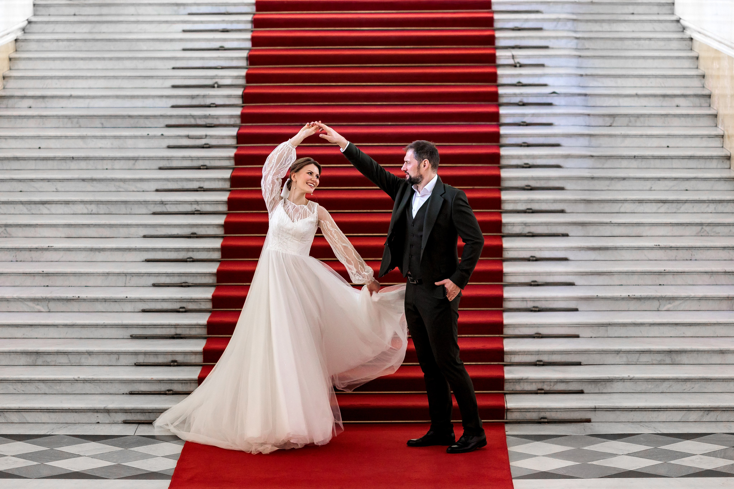 Свадебная фотосессия в Эрмитаже — заказать в Спб