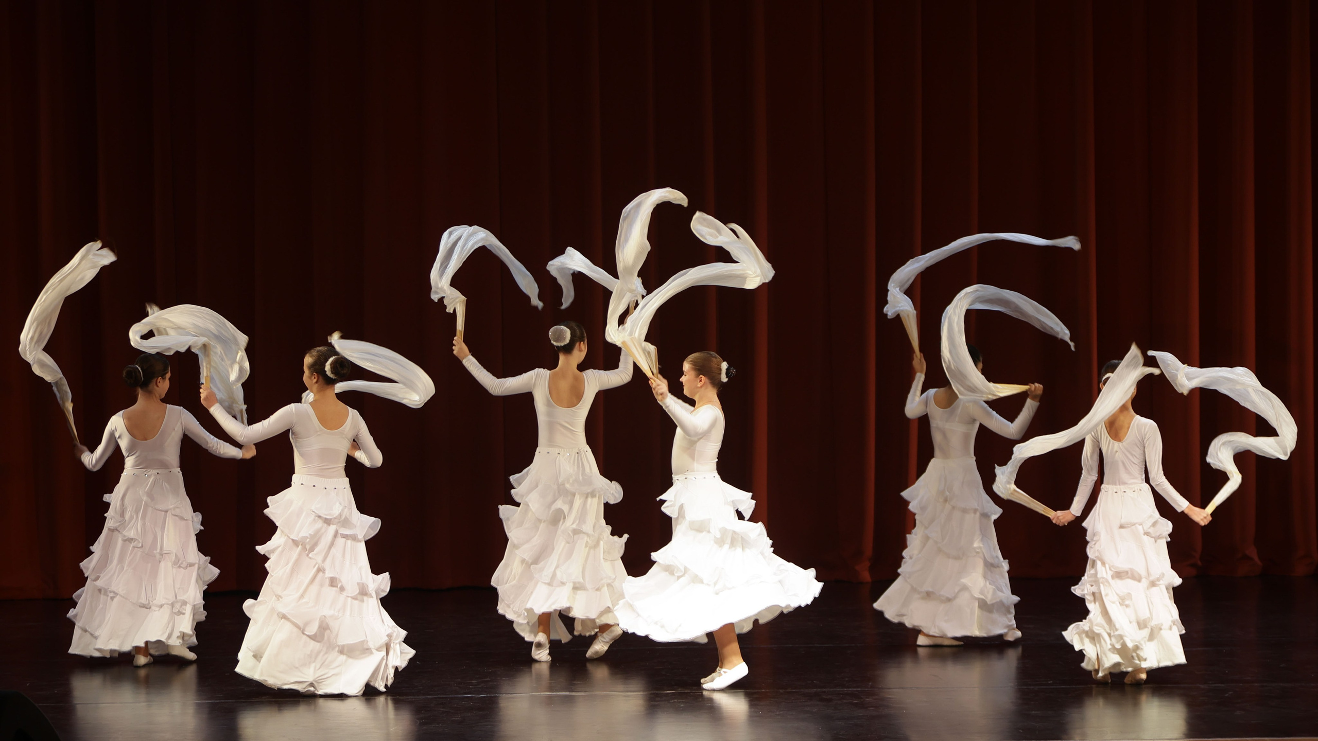 Фестиваль хореографического искусства «КУБОК ЛЕГЕНДЫ — 2025». Выпускные альбомы и школьный фотограф в Подольске, Троицке, Щербинке, Москве и Московской области