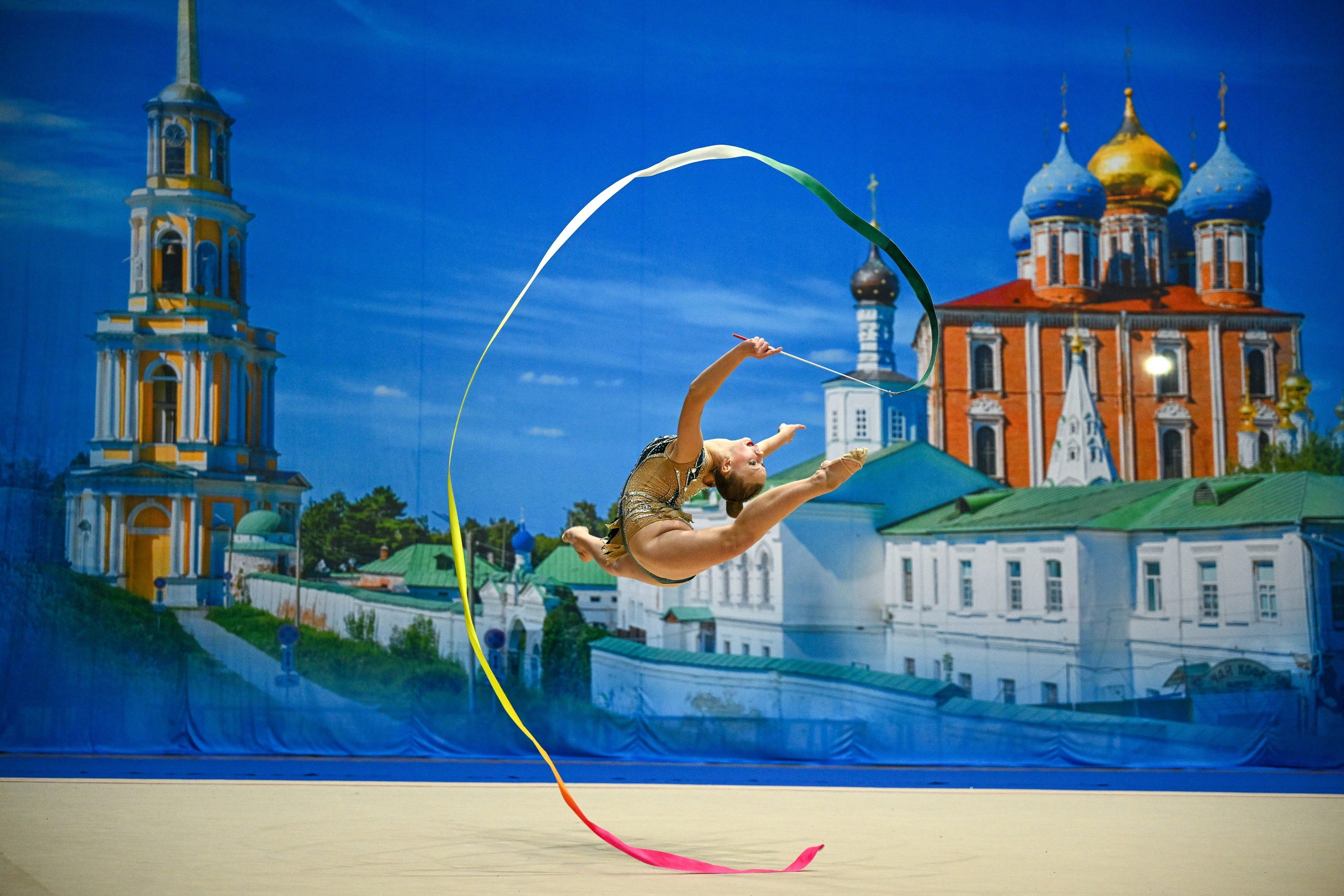 Всероссийские соревнования по художественной гимнастике «ОЛИМПИЙСКИЕ НАДЕЖДЫ на ПРИЗЫ ЧЕМПИОНКИ МИРА ЯНЫ ЛУКОНИНОЙ». ФОТОВИДЕОСПОРТ. Фото видео услуги на соревнованиях по художественной гимнастике. Видеотрансляция соревнований. Москва, ЦФО, ПФО