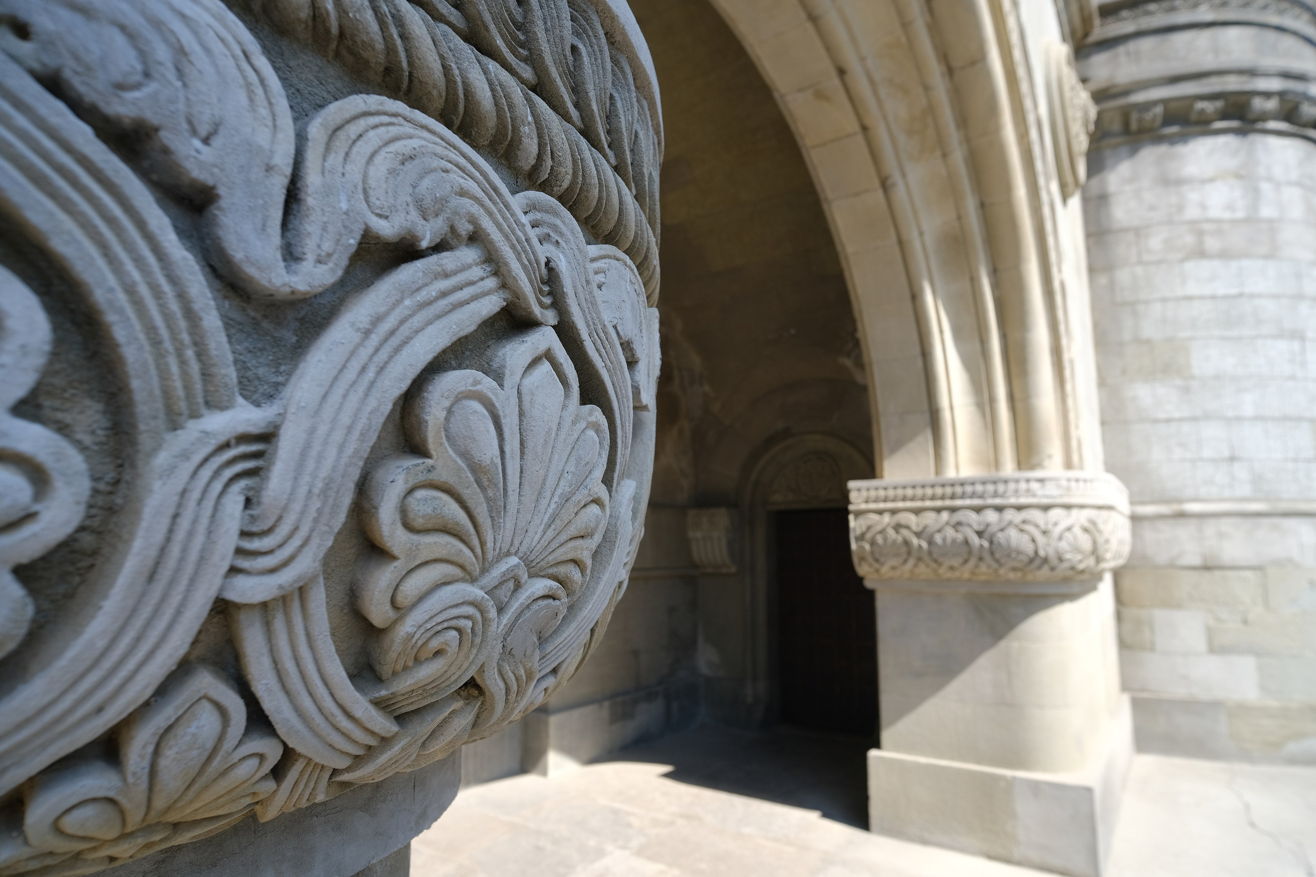 Локации для фотосессии в Ялте. Профессиональная фотосъемка в Крыму. Натуральные эмоции и живые кадры. Забронируйте дату прямо сейчас!