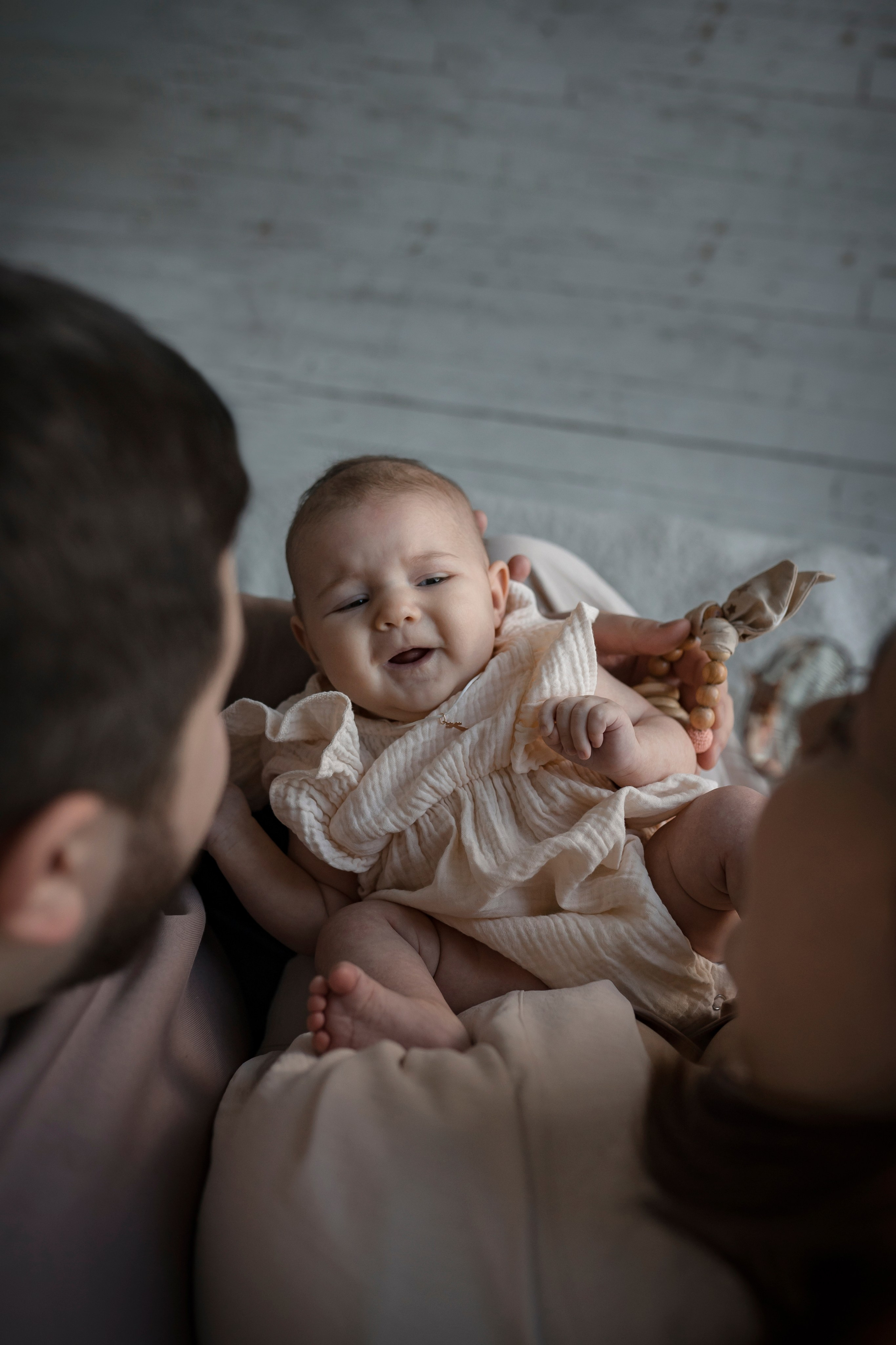 Семейная фотосъемка новорожденной. Фотограф Крещения и Венчания в Москве