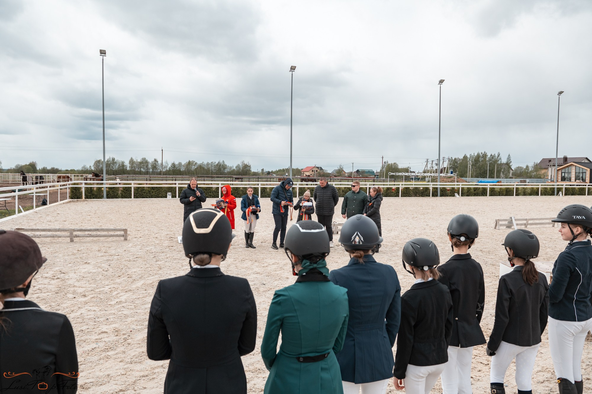 Кубок Победы конного Клуба EQUIPARK по выездке. Конный и фотограф с животными в Твери Топталова Люся