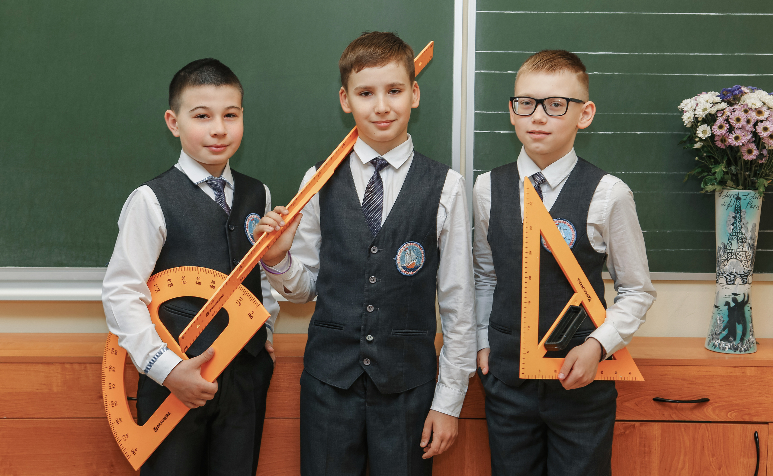 KidsFoto.ru школьные выпускные альбомы в Москве и Подмосковье