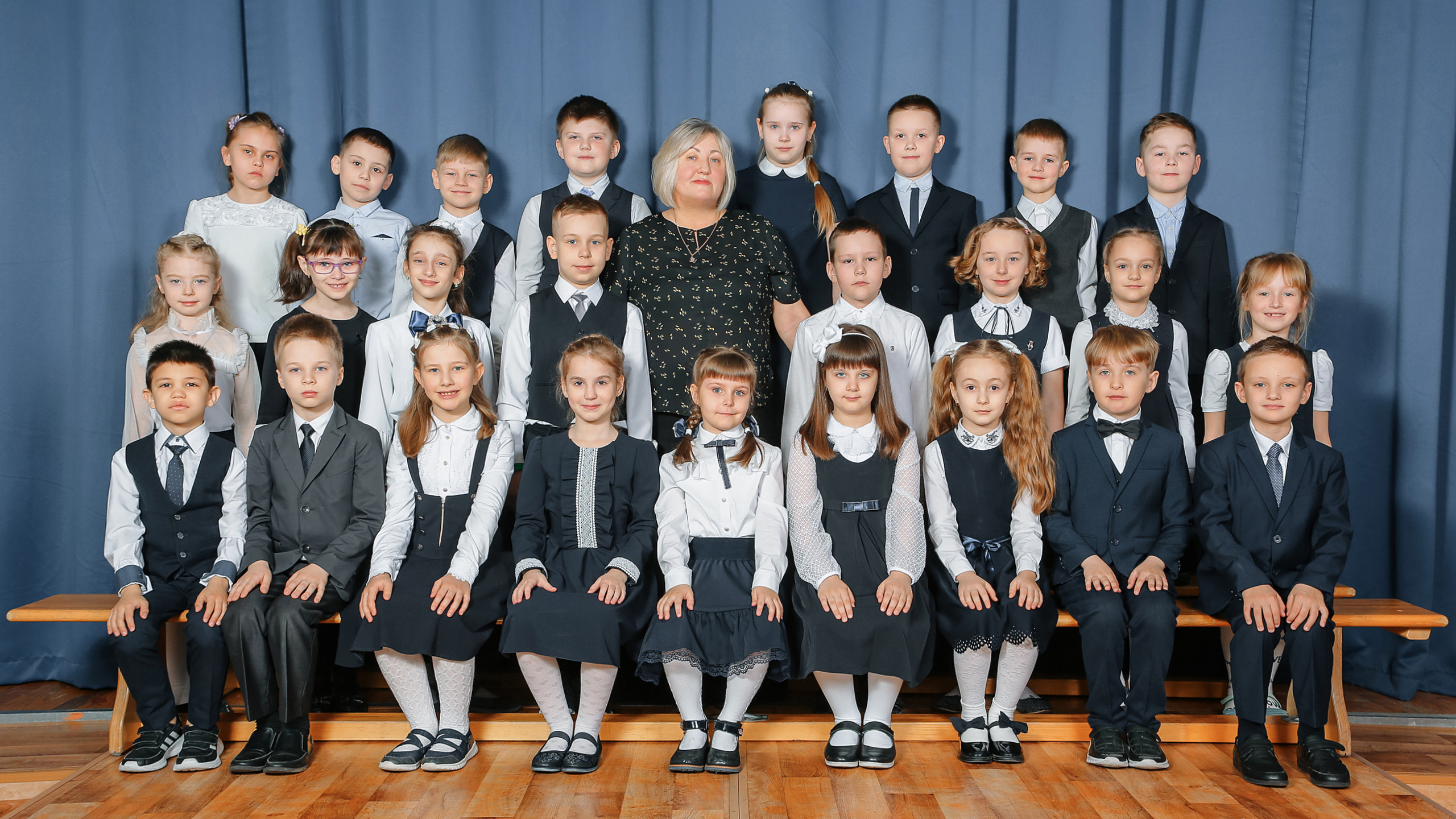 KidsFoto.ru школьные выпускные альбомы в Москве и Подмосковье