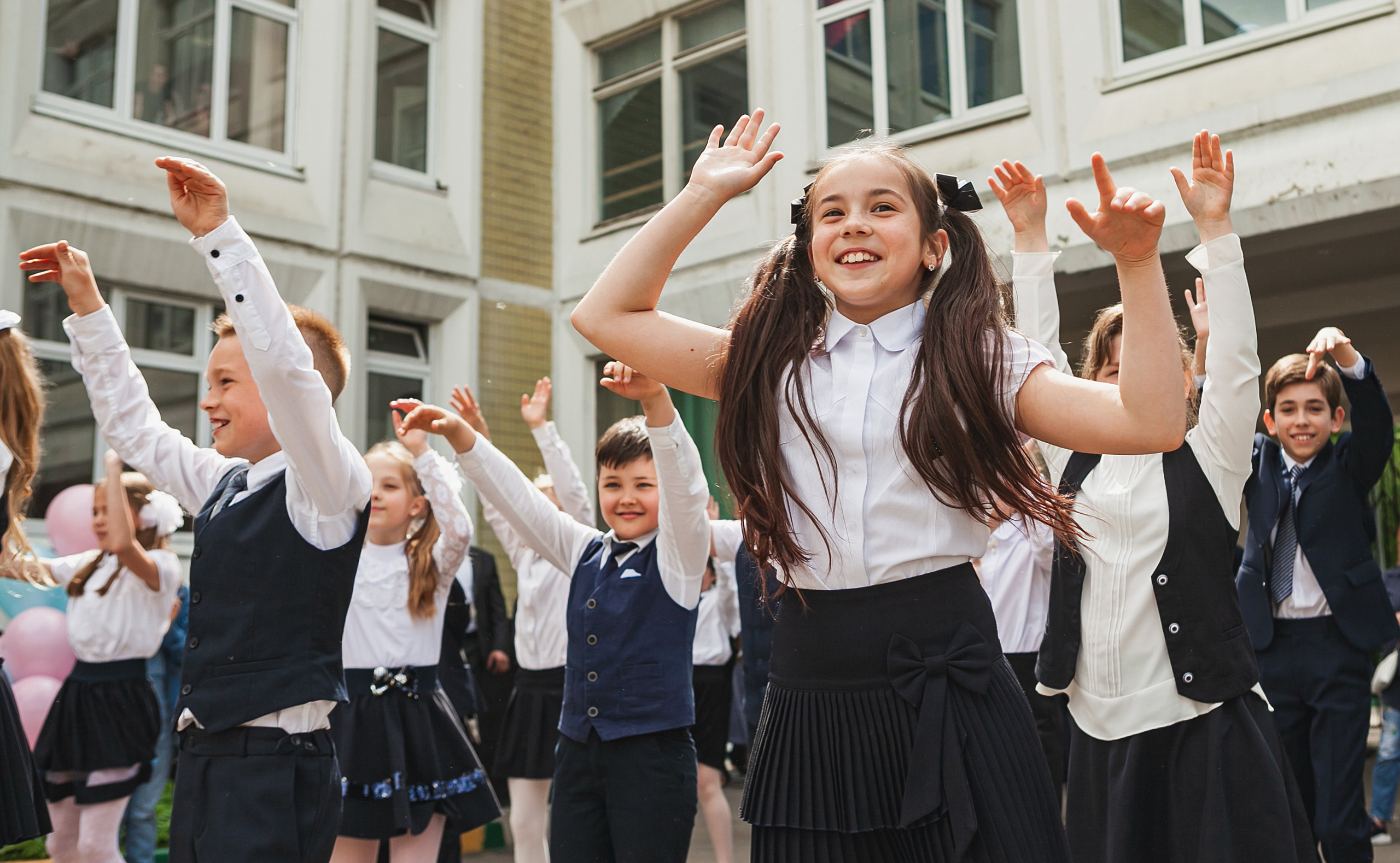 KidsFoto.ru школьные выпускные альбомы в Москве и Подмосковье