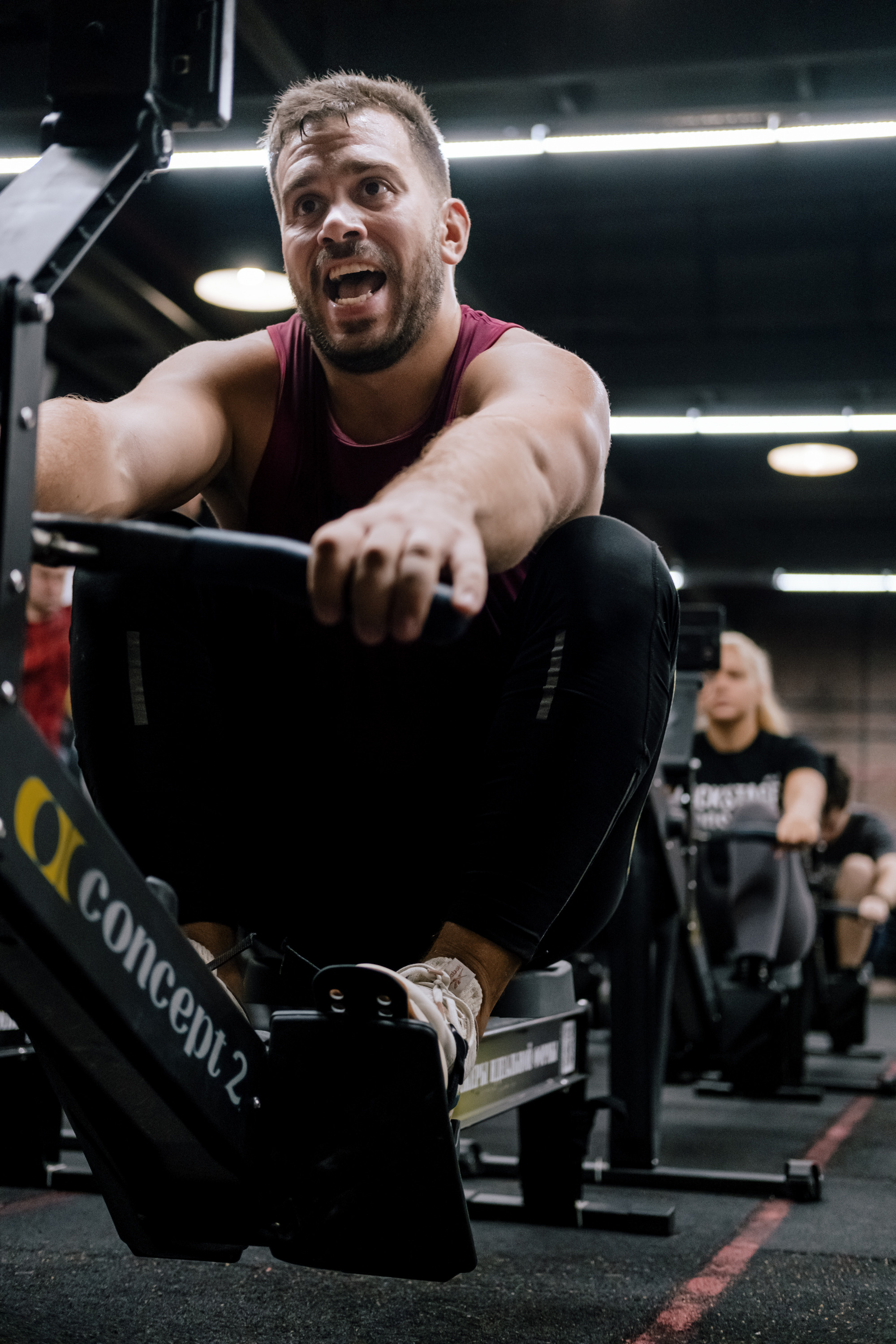 Backstage Crossfit_тренировка гребля. Спортивный и портретный фотограф в Санкт-Петербурге Дарья Кашина